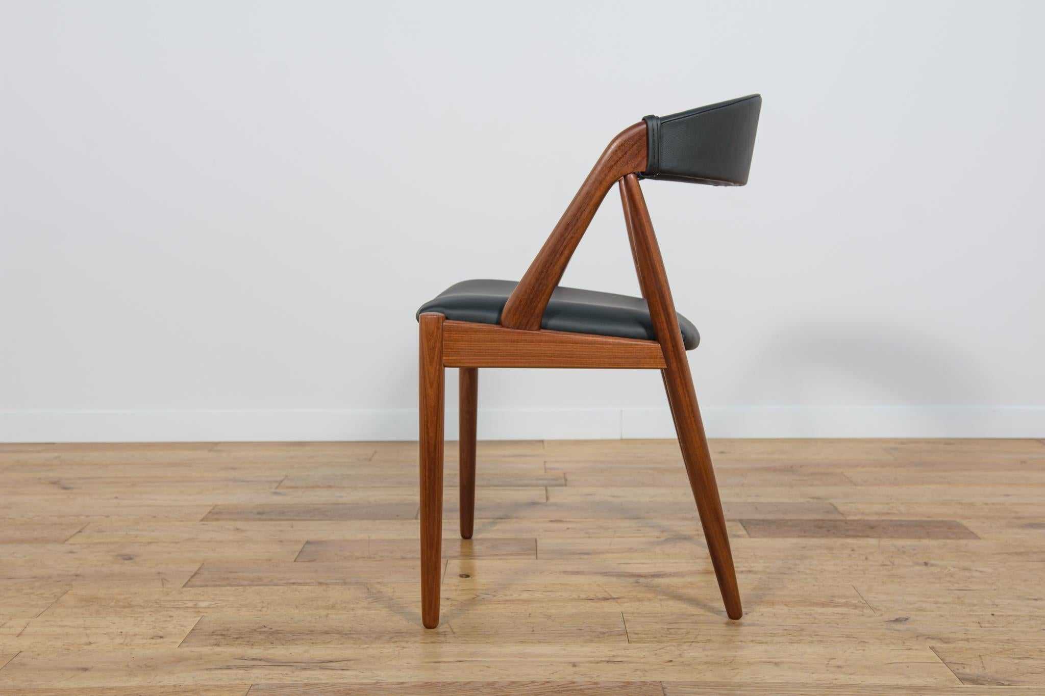 Model 31 Dining Chairs by Kai Kristiansen for Schou Andersen, Denmark, 1960s. For Sale 1