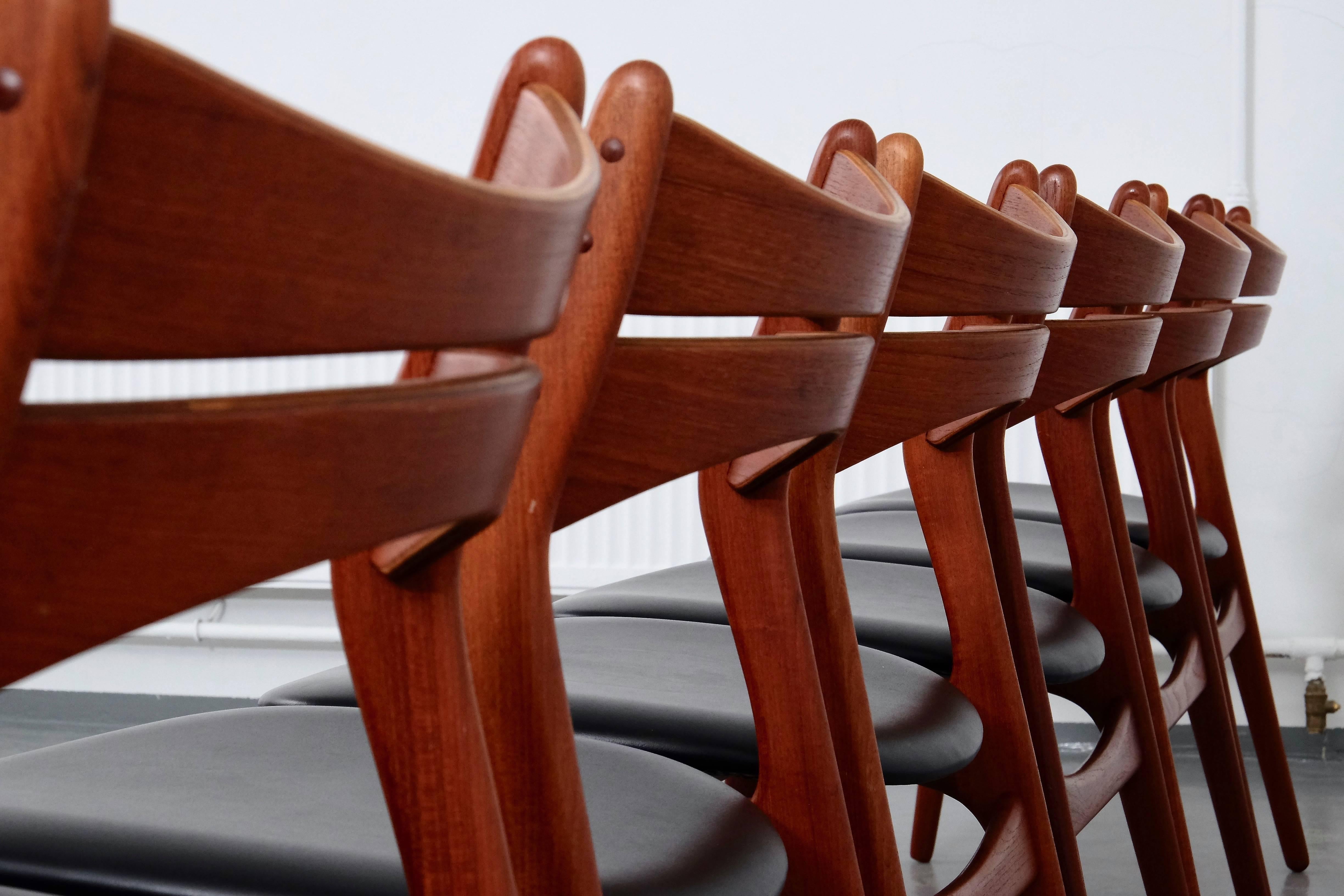 Model 310 Teak Dining Chairs by Erik Buck for Chr. Christiansen, Set of Four 5