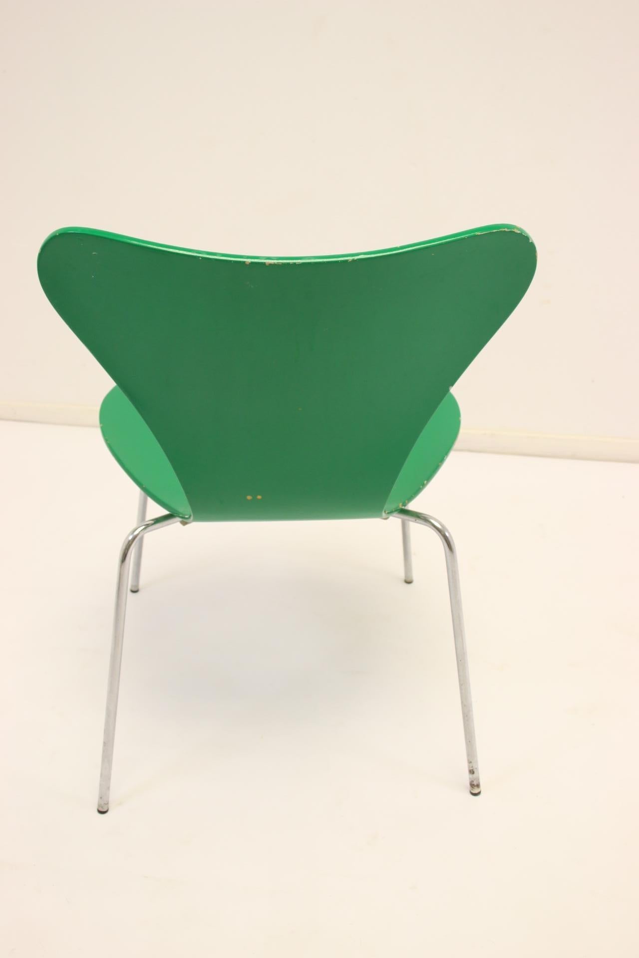 Danish Model 3107 Dining Table Chair Green by Arne Jacobsen, 1979