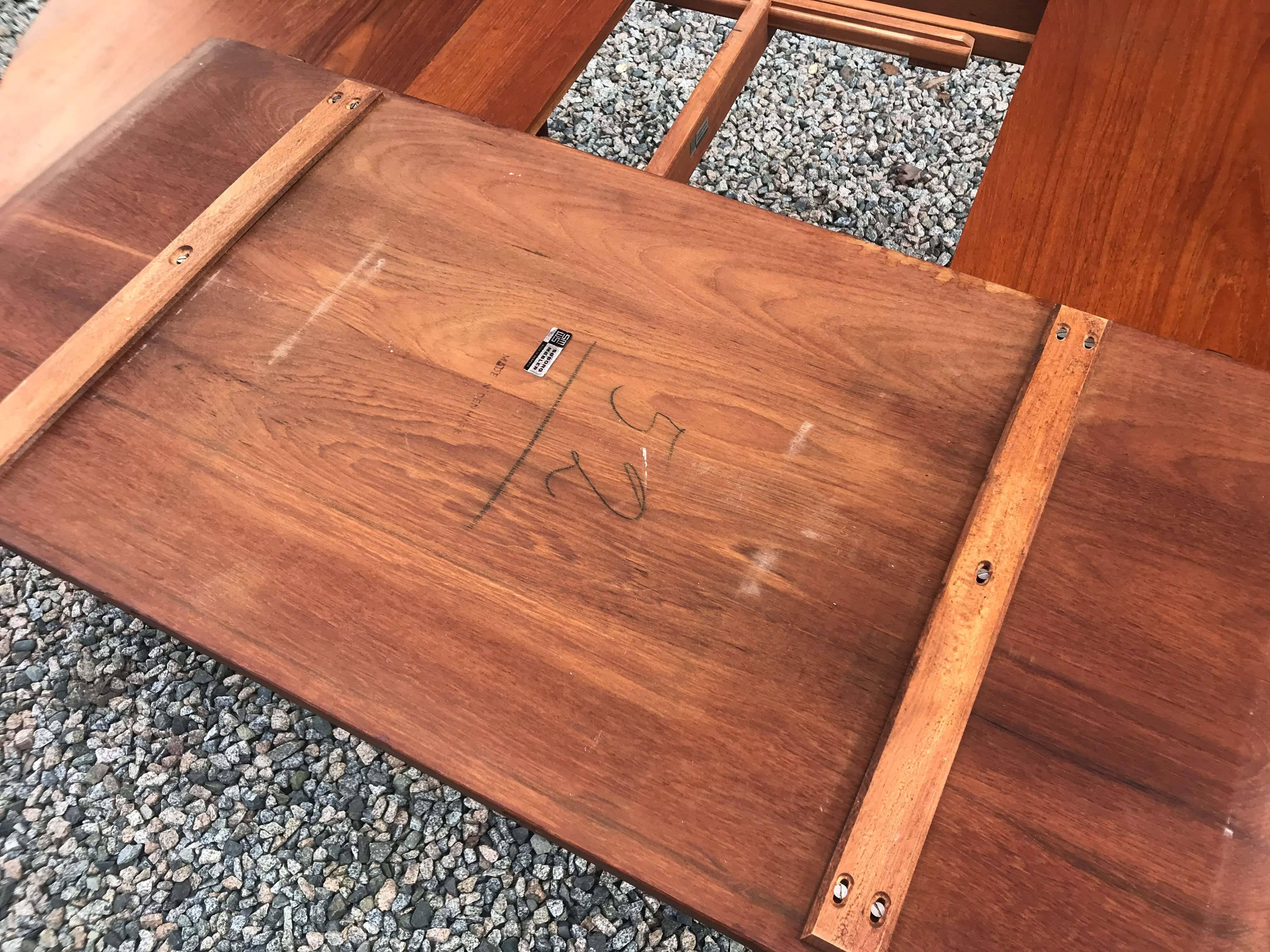 Danish Model 311 Table by Peter Hvidt & Orla Mølgaard-Nielsen for Søborg Møbler For Sale