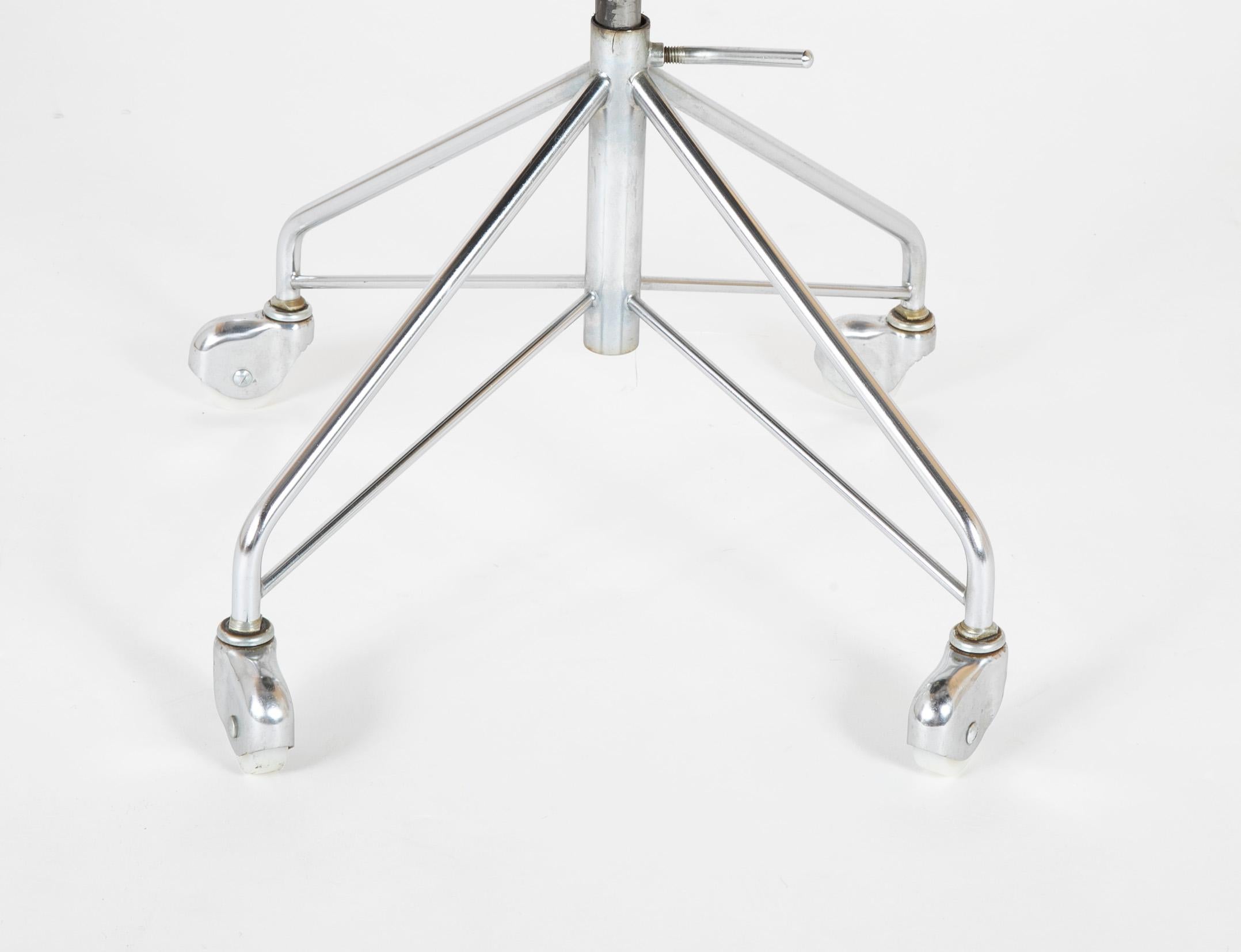 Schreibtischstuhl Modell 3117 von Arne Jacobsen für Fritz Hansen Sevener, Modell (Moderne der Mitte des Jahrhunderts) im Angebot