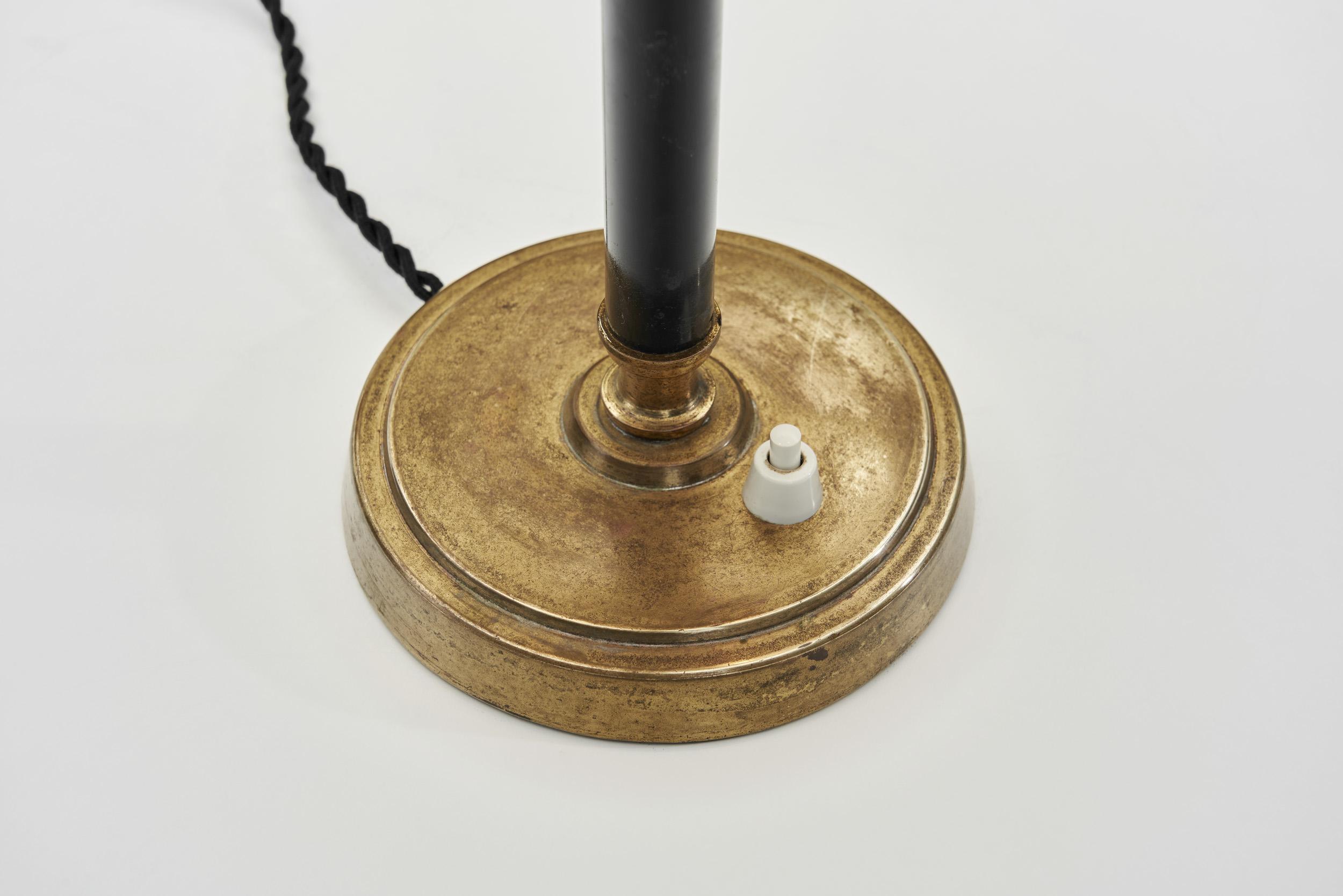 Lampada da tavolo modello 