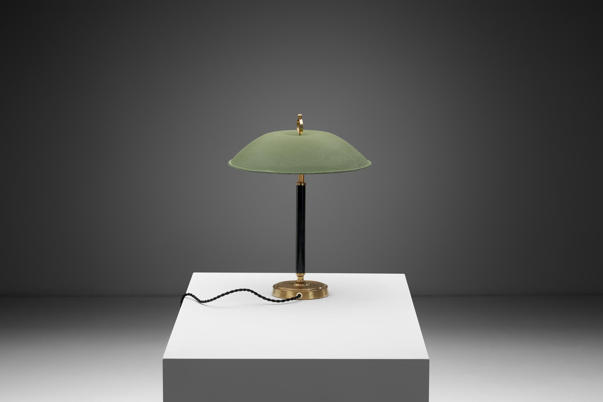 Lampada da tavolo modello 