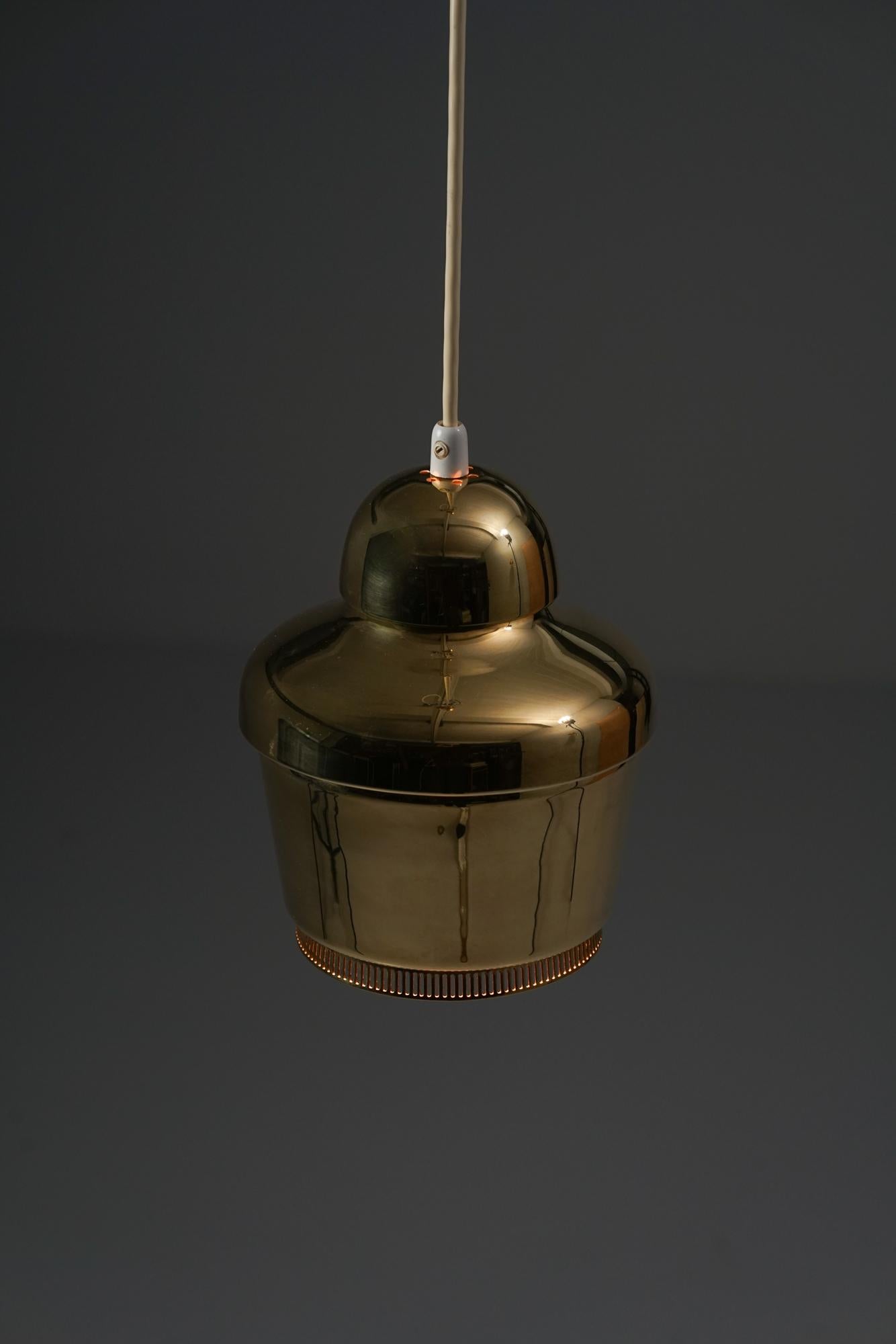 Finlandese Ciondolo Model 330, Alvar Aalto, Valaistustyö, anni '50 in vendita