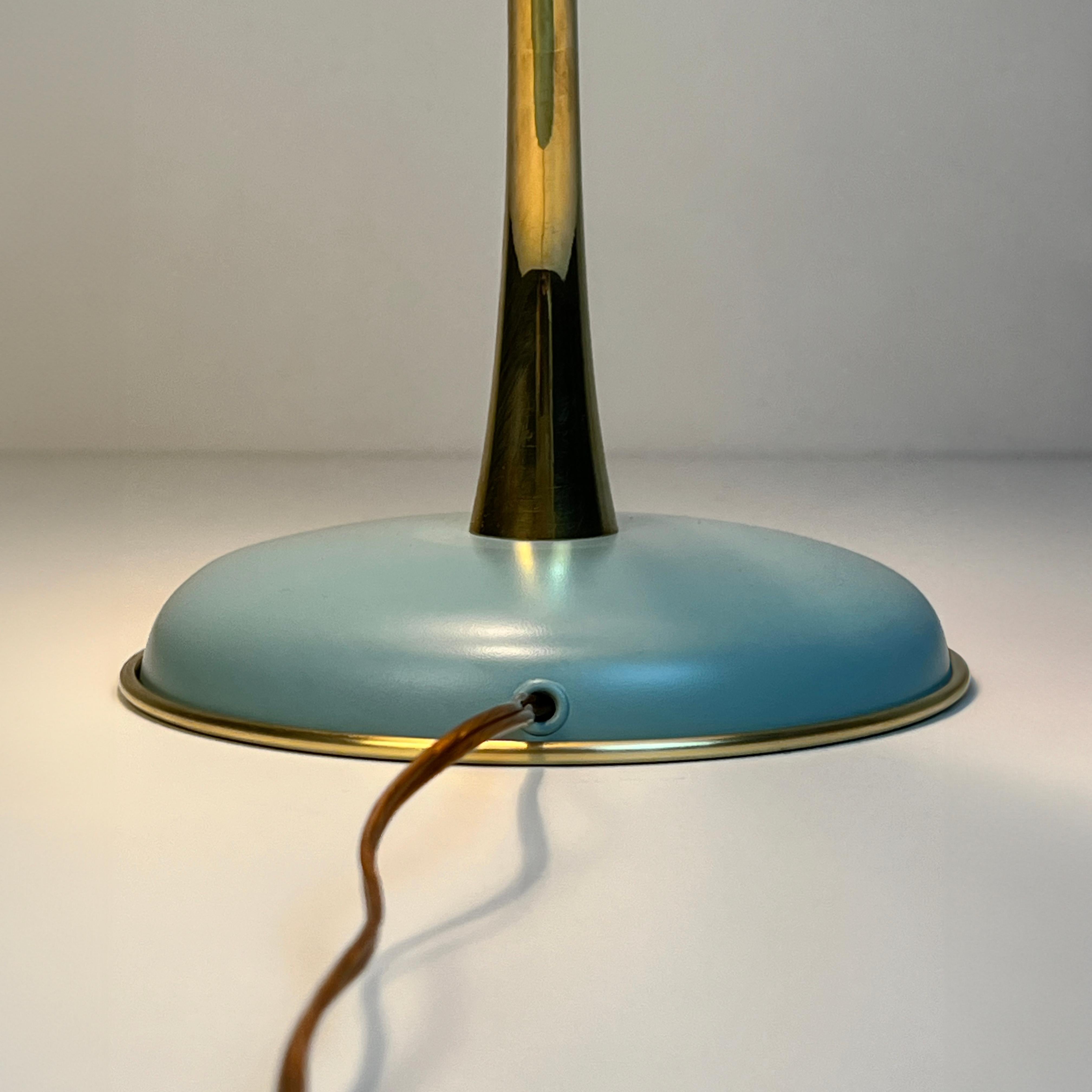 Lampe de table modèle 331 conçue par Oscar Torlasco pour Lumi Milano, Italie, années 1950 en vente 8