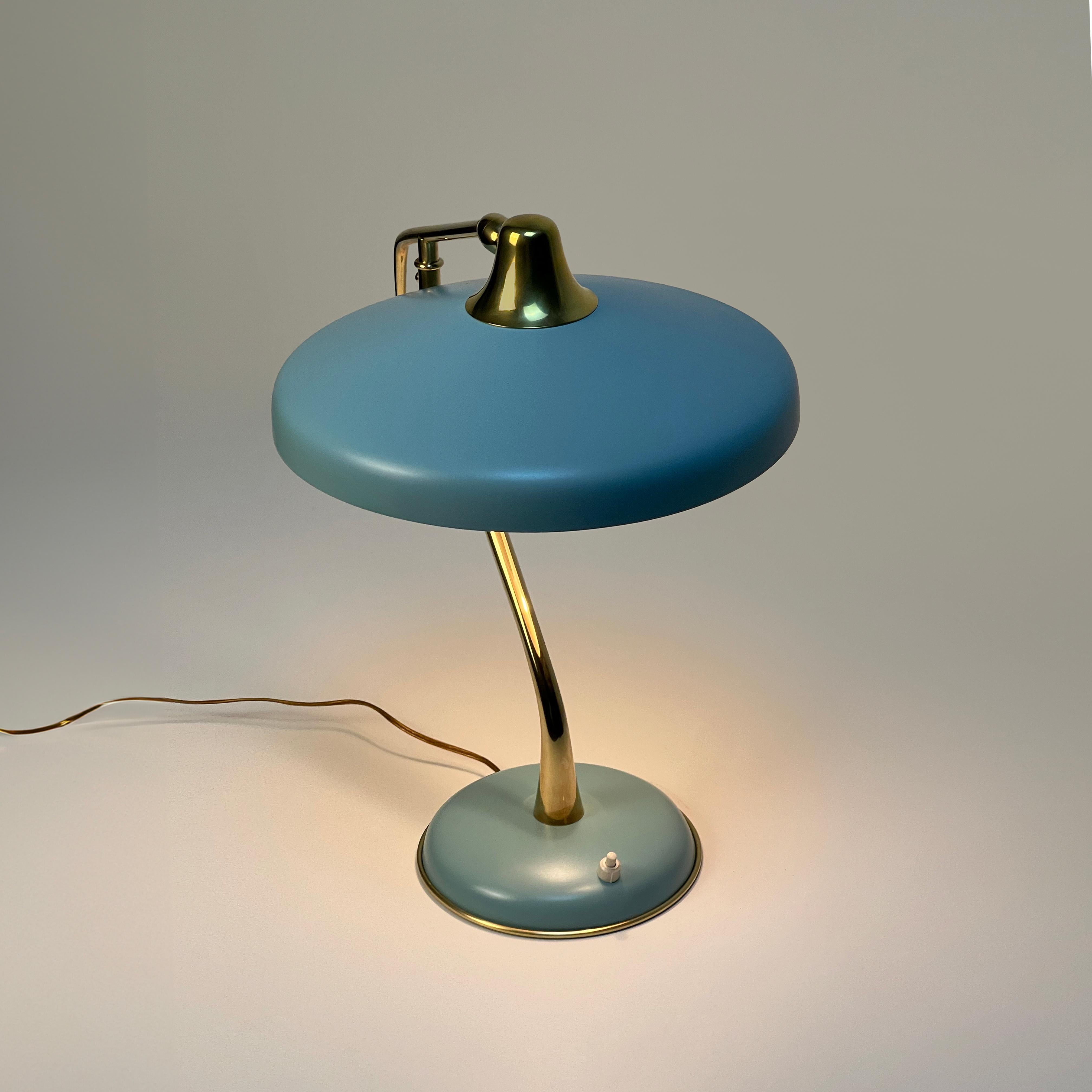 Model 331 table lamp designed by Oscar Torlasco for Lumi Milano, Italy 1950s For Sale 9
