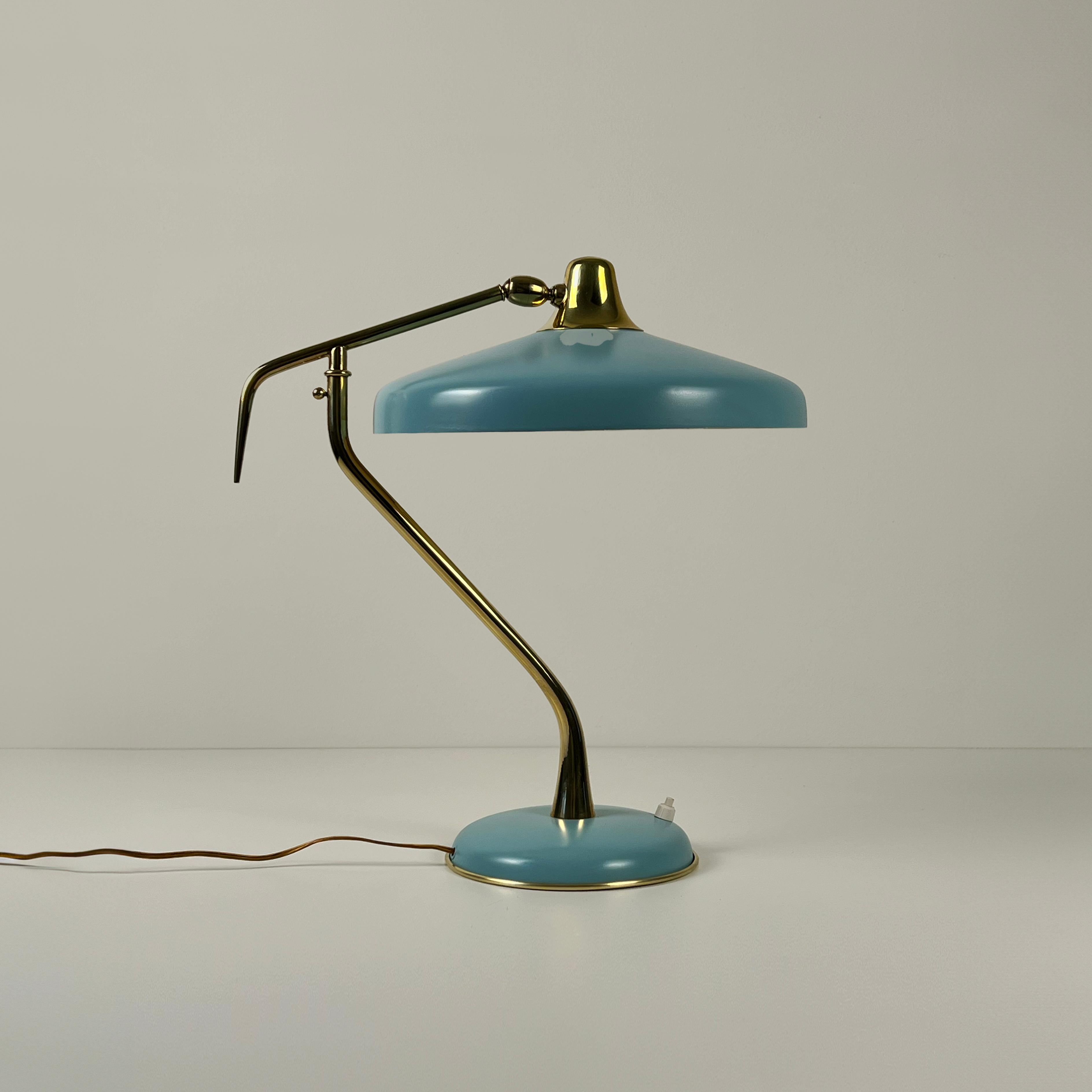 Model 331 table lamp designed by Oscar Torlasco for Lumi Milano, Italy 1950s For Sale 2