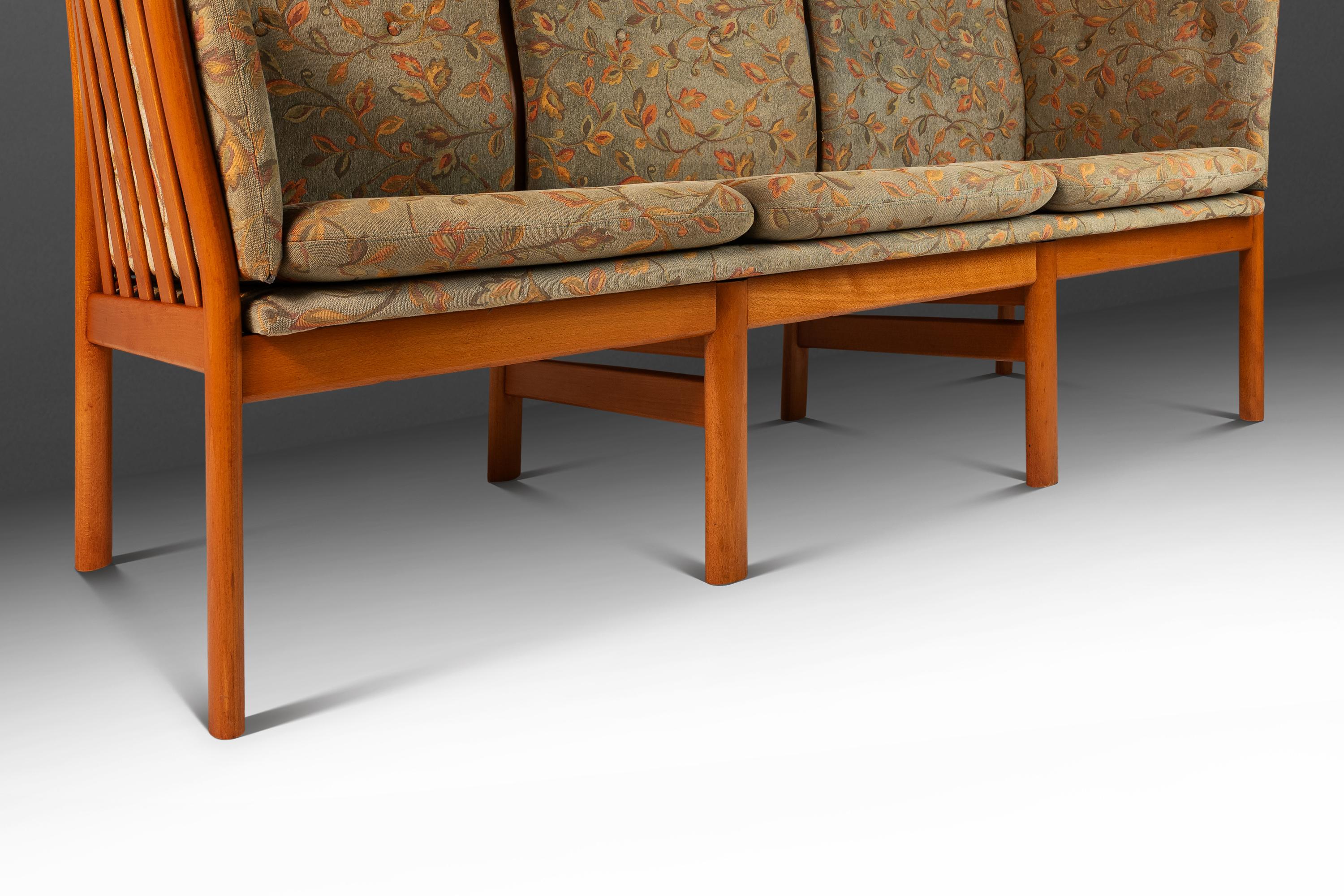 Model 333 Three-Seater Sofa in Solid Beech by Schou Andersen, Denmark, c. 1980s For Sale 5