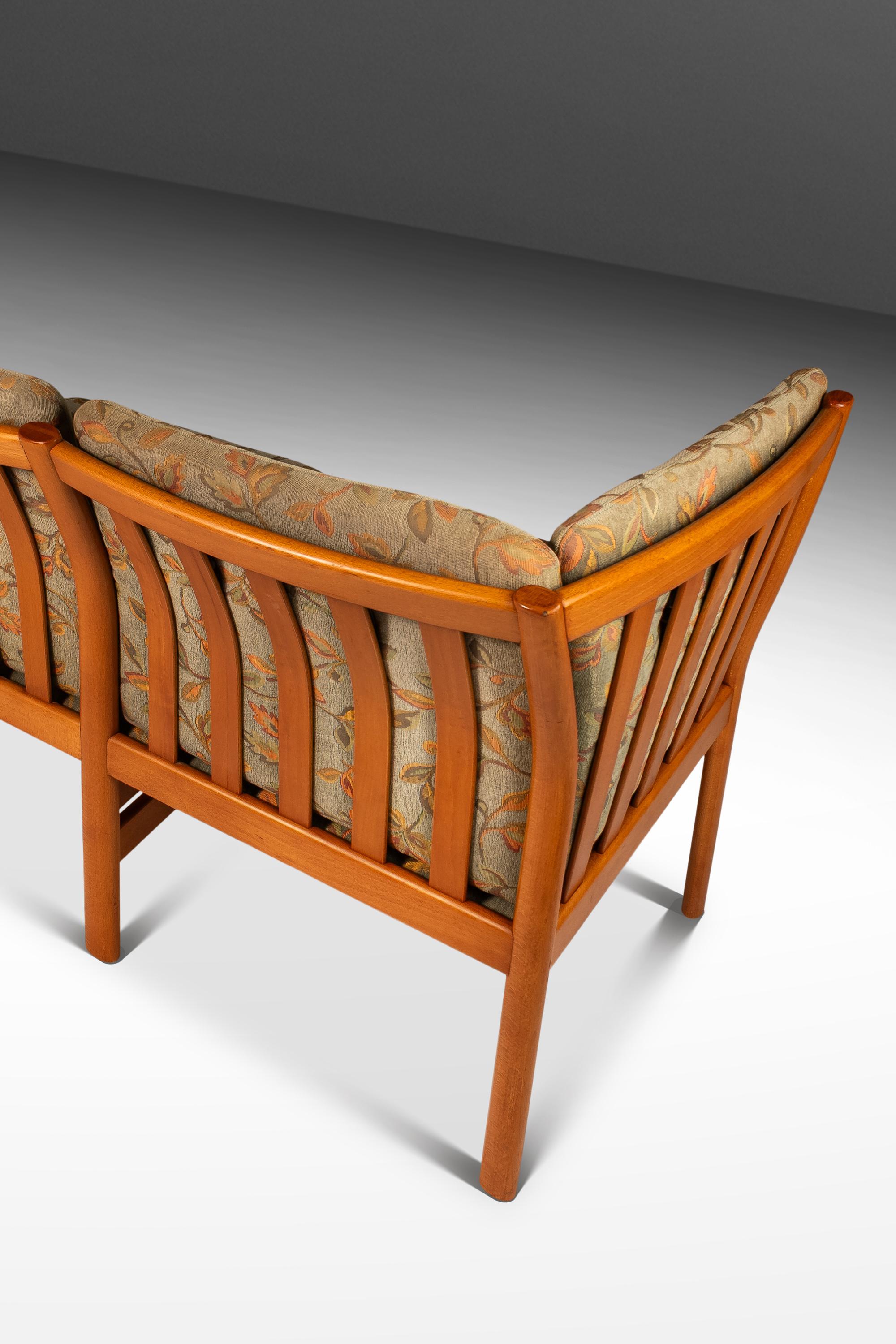 Model 333 Three-Seater Sofa in Solid Beech by Schou Andersen, Denmark, c. 1980s For Sale 9