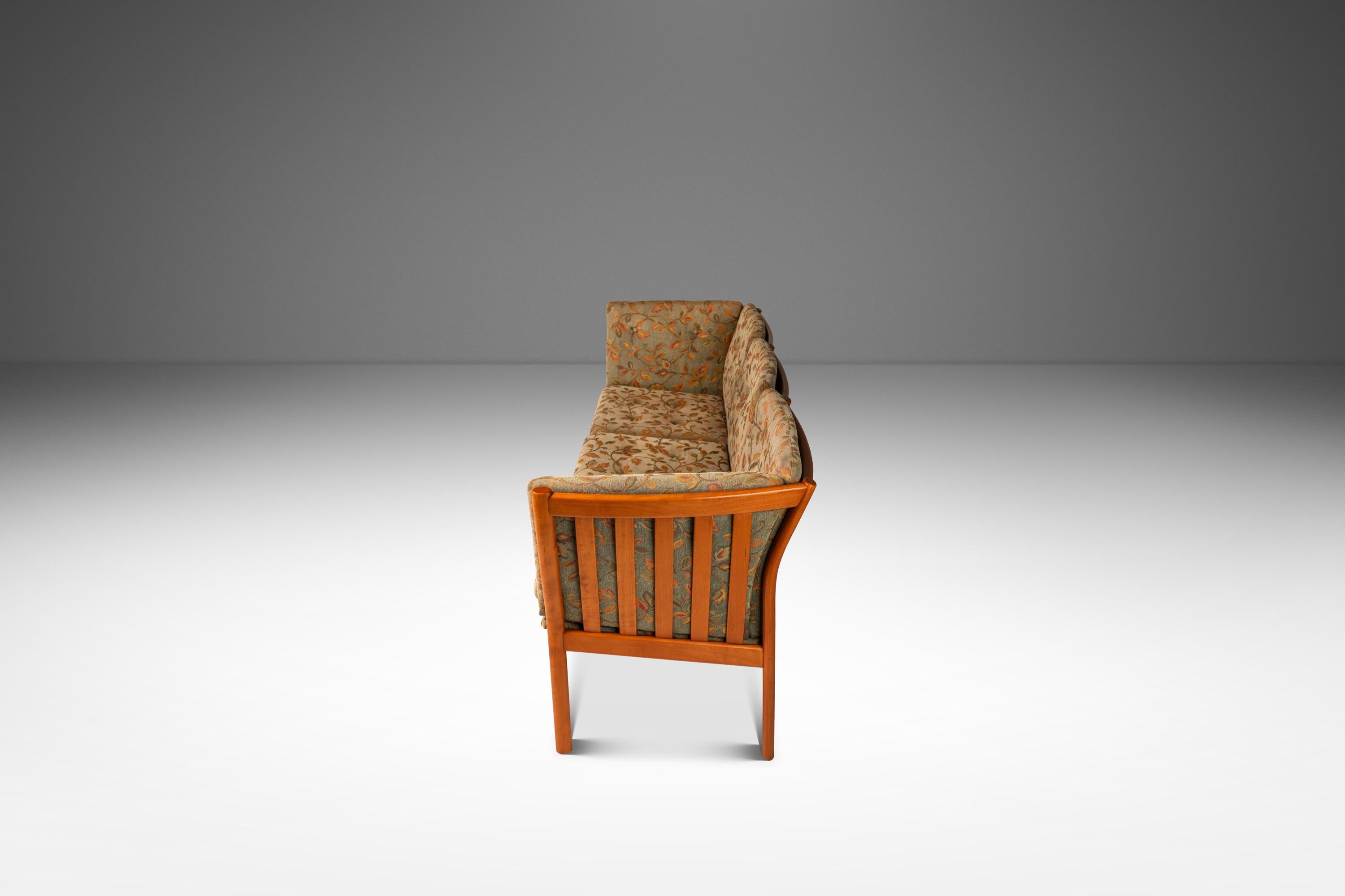 Model 333 Three-Seater Sofa in Solid Beech by Schou Andersen, Denmark, c. 1980s For Sale 2