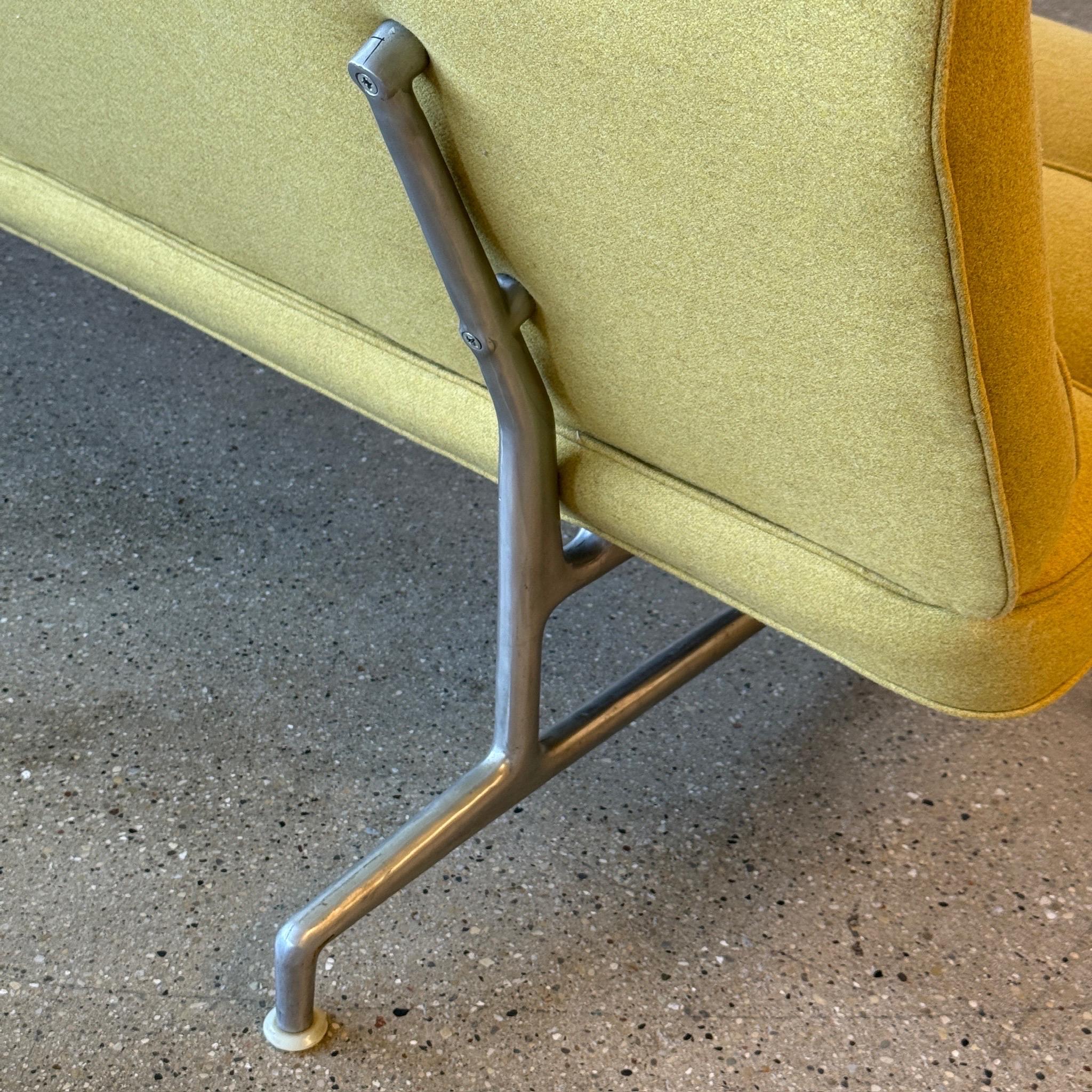 Canapé Charles + Ray Eames pour Herman Miller modèle 3473 en vente 1