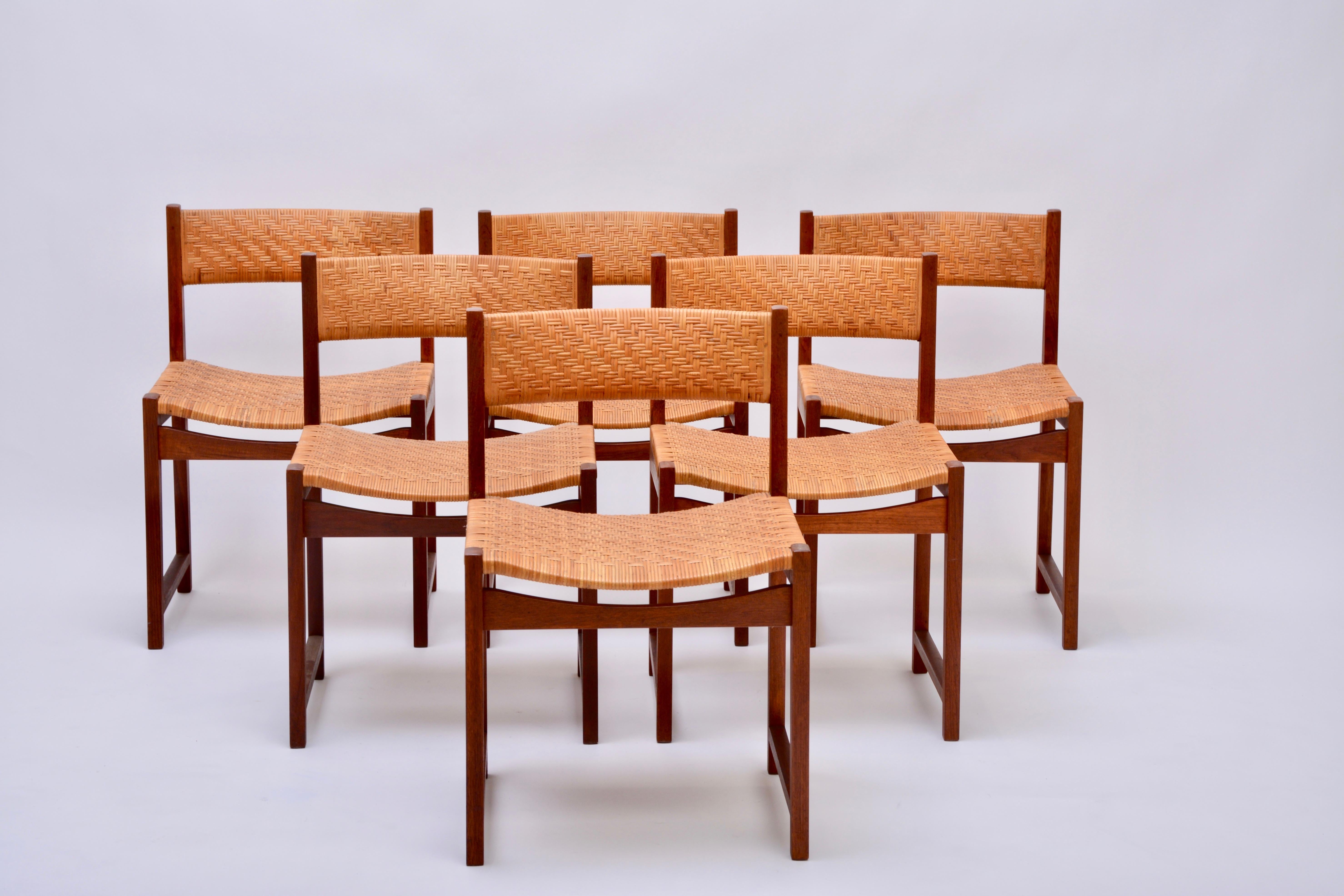 Danish Mid-Century Modern chairs by Hvidt & Mølgaard Nielsen in Teak and Cane

Set of 6 chairs model no. 350 designed by Peter Hvidt & Orla Mølgaard-Nielsen and produced by Søborg Møbelfabrik, Denmark, in the 1960s. The chairs are made of teak and