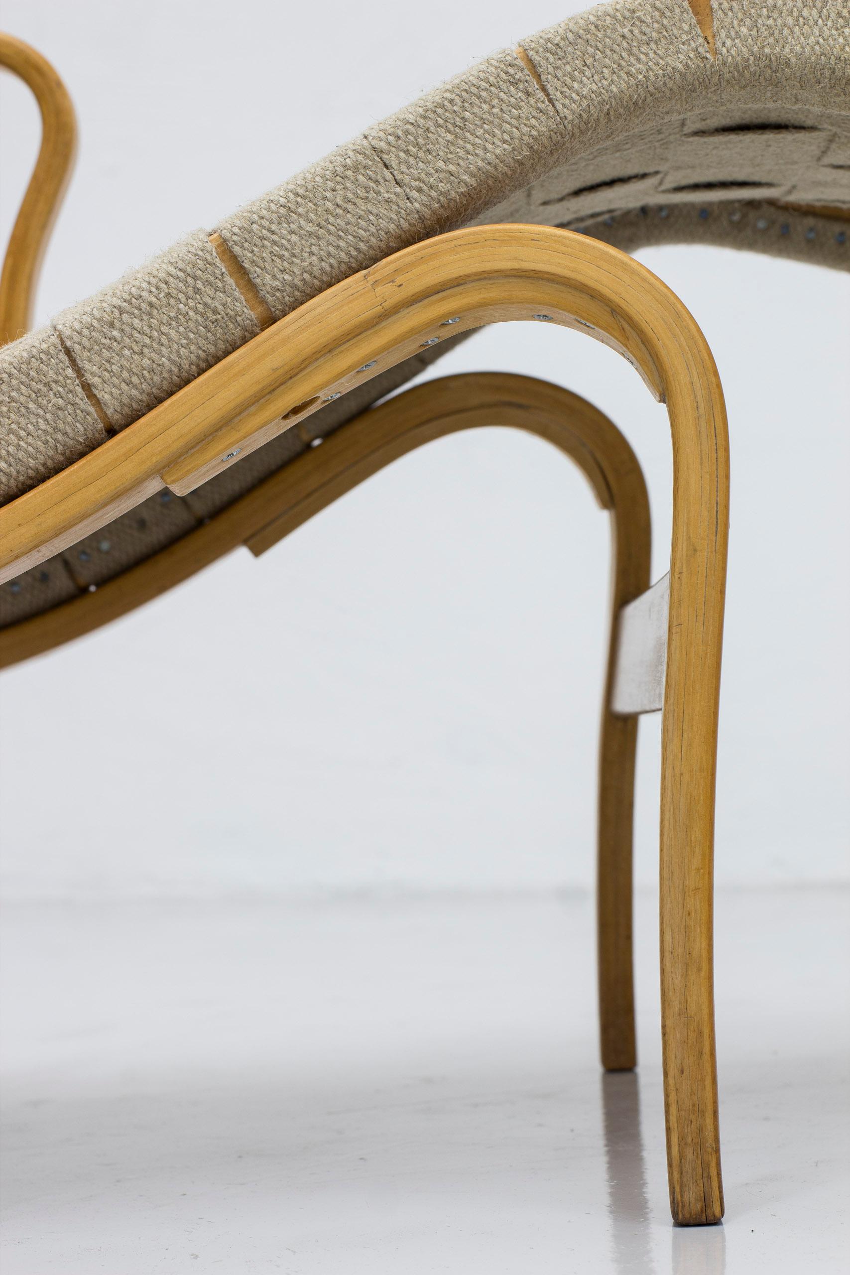 Model 36 chaise longues by Bruno Mathsson for Firma Karl Mathsson 1940s Sweden For Sale 9