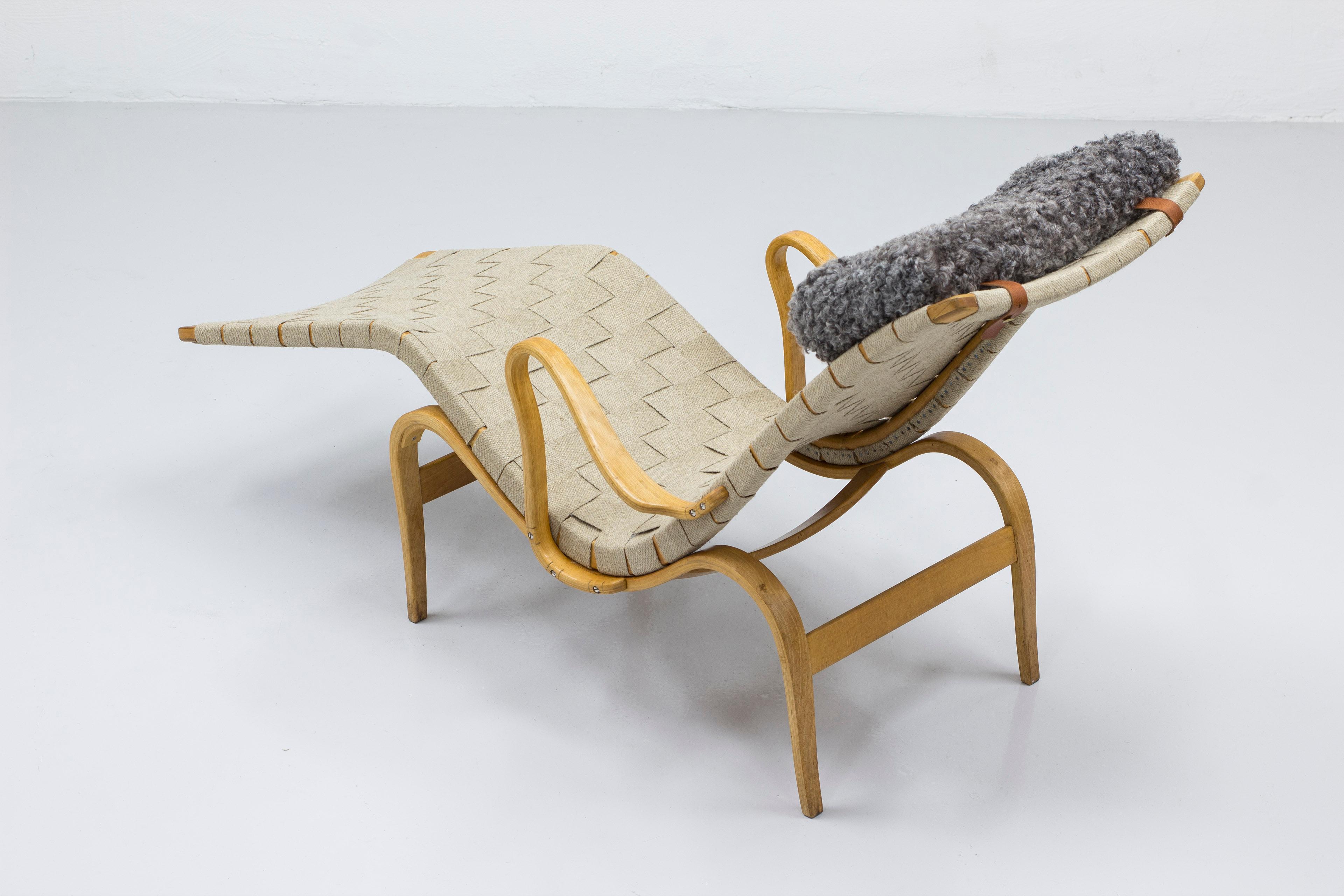 Model 36 chaise longues by Bruno Mathsson for Firma Karl Mathsson 1940s Sweden For Sale 10