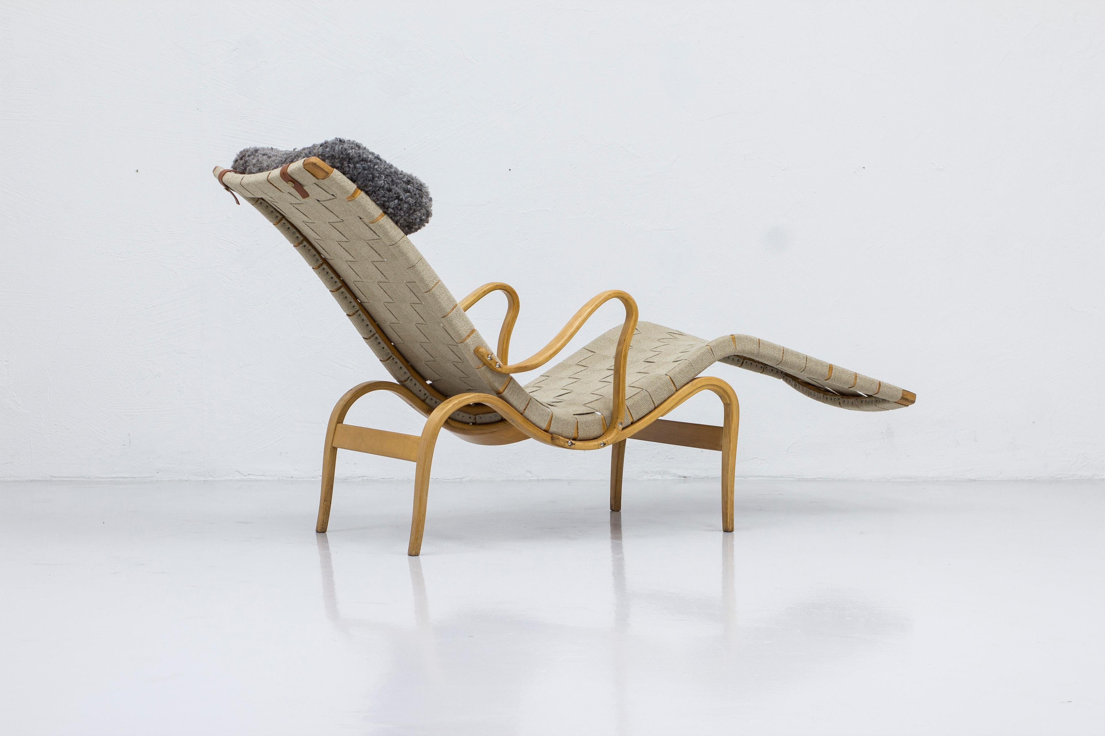 Swedish Model 36 chaise longues by Bruno Mathsson for Firma Karl Mathsson 1940s Sweden For Sale