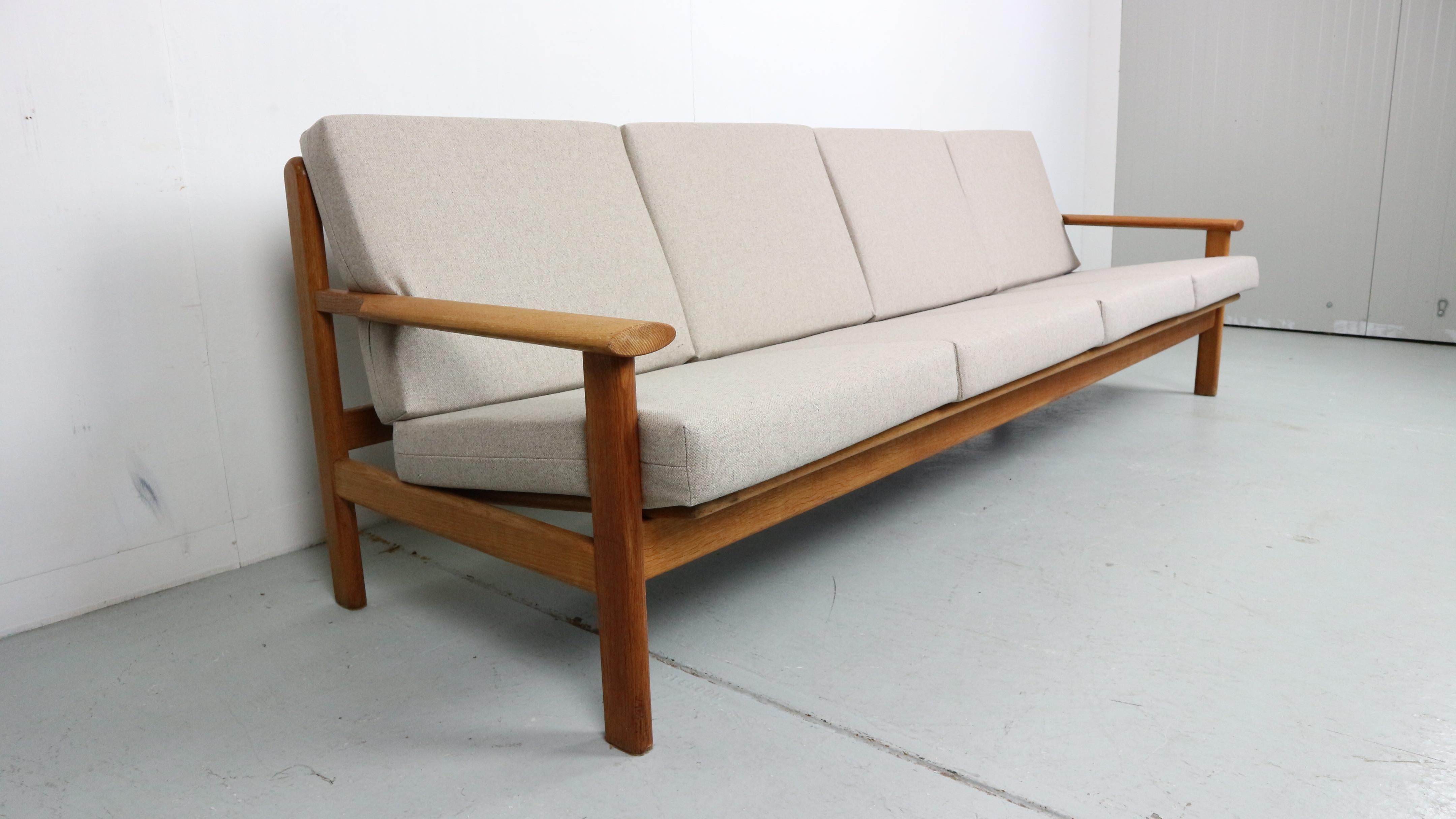 Mid-Century Modern Model 390 Oak 4-Seat Sofa by Poul Volther for Frem Røjle, 1960s, Denmark