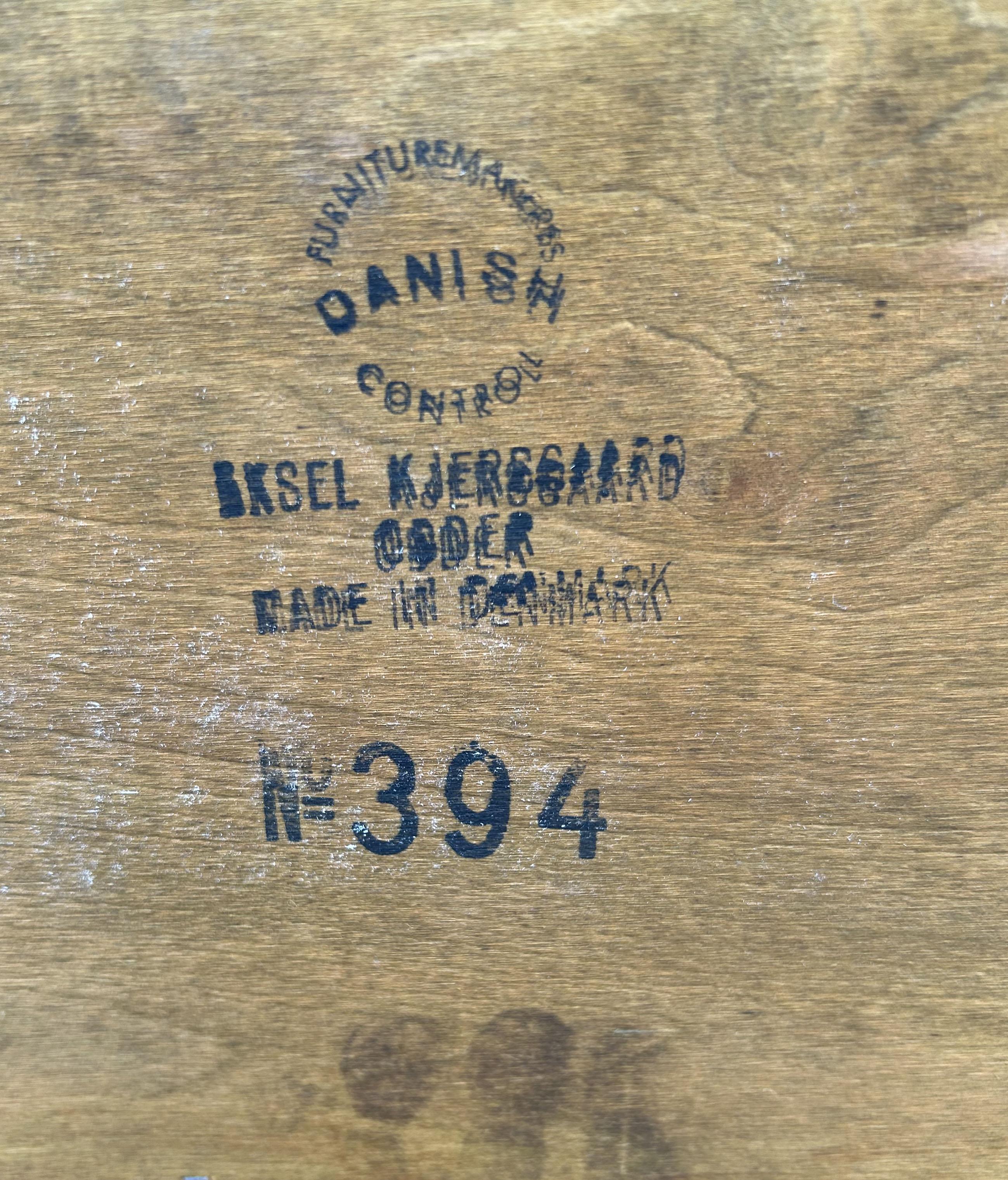 Modèle 394 Commode basse à 4 tiroirs par Kai Kristiansen pour Aksel Kjersgaard en vente 1