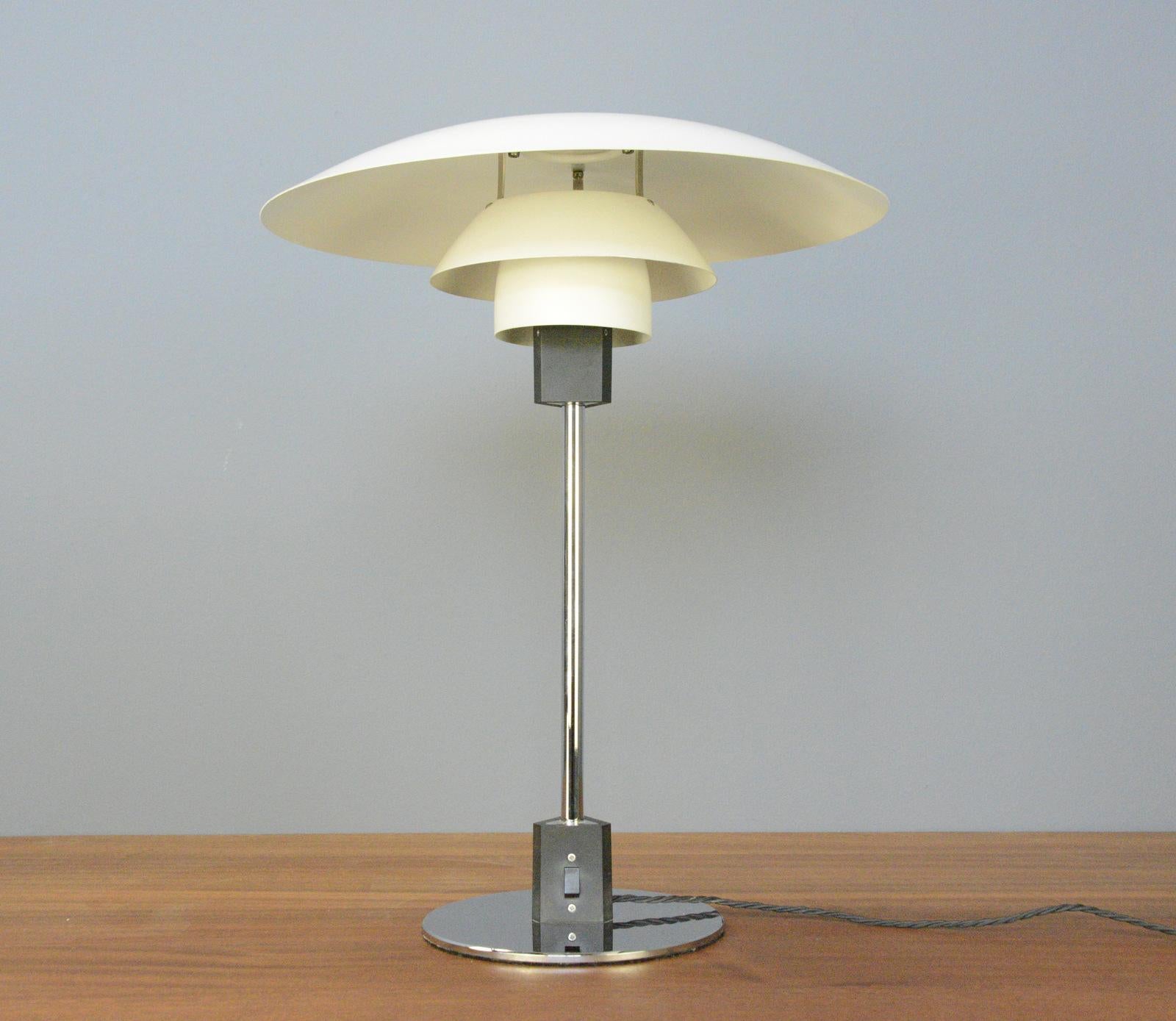 Tischlampe Modell 4/3 von Louis Poulsen, ca. 1960er Jahre im Zustand „Gut“ in Gloucester, GB