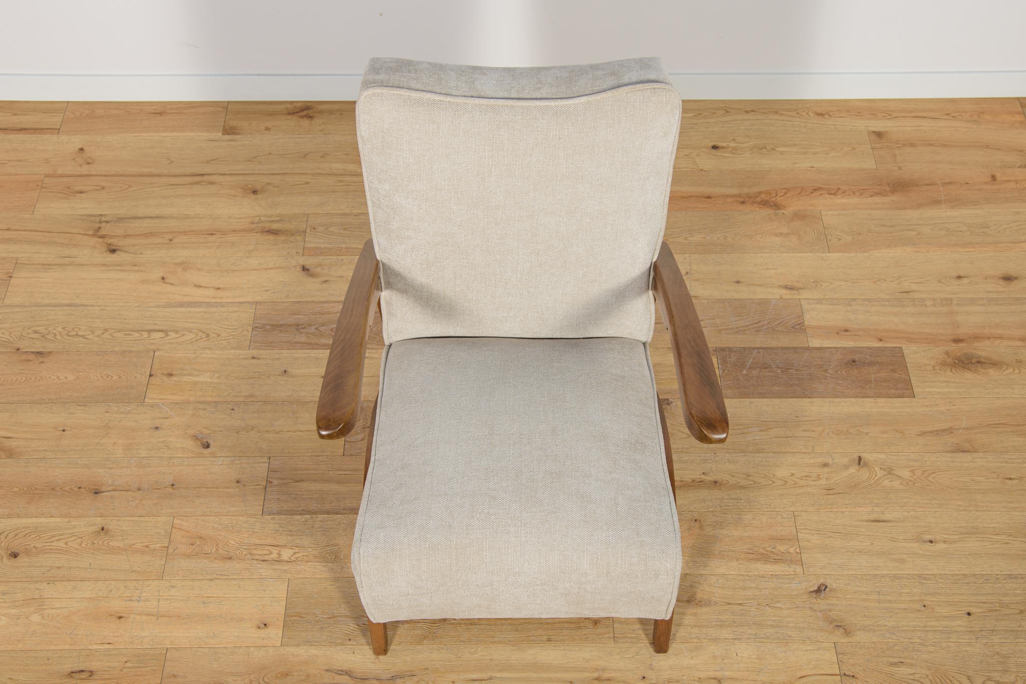 Modell 410 Sessel von Jindřich Halabala für UP Závody, Tschechoslowakei, 1930er Jahre (Moderne der Mitte des Jahrhunderts) im Angebot
