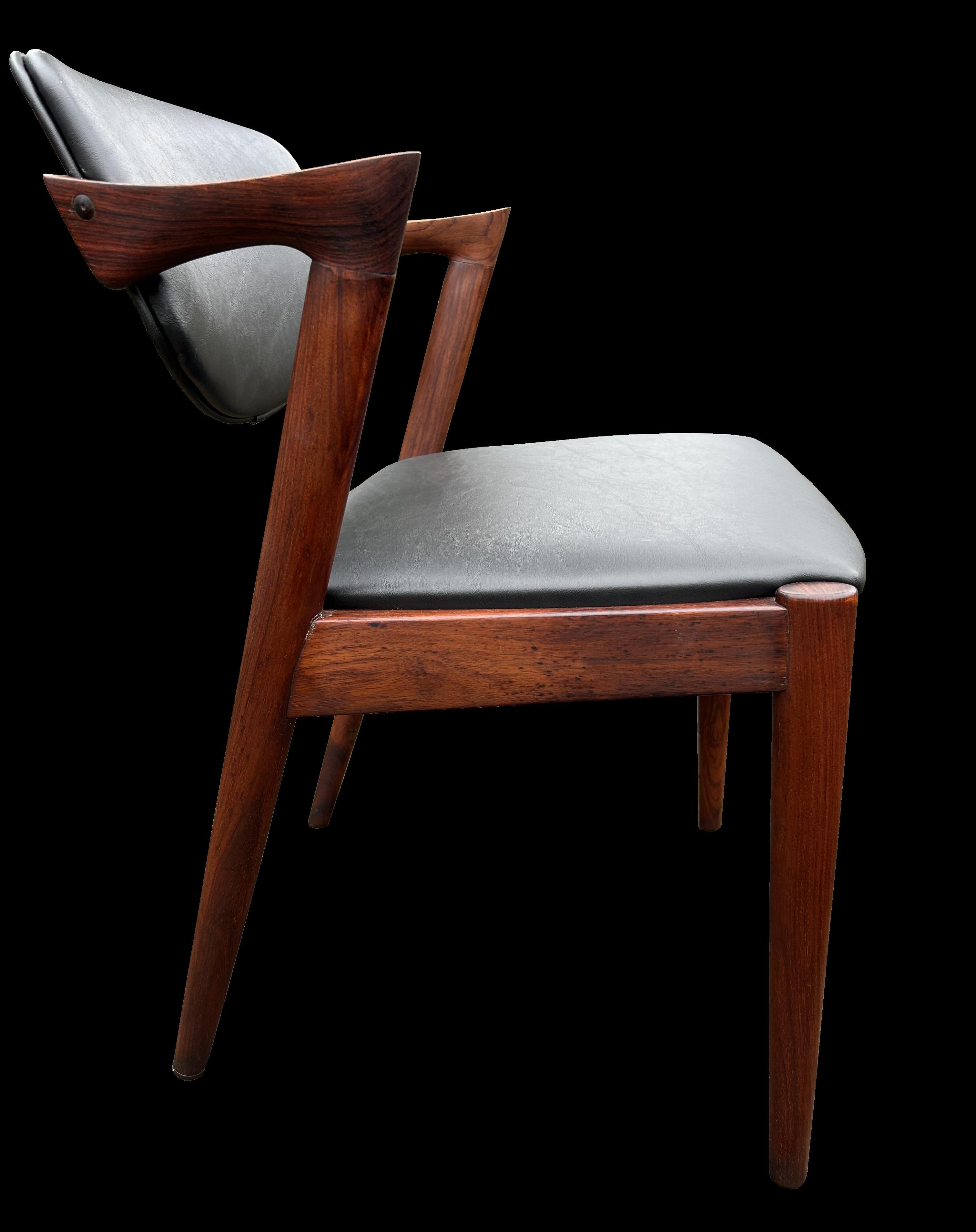 Silla Modelo 42 de palisandro de Santos macizo de Kai Kristiansen para Schou Andersen Escandinavo moderno en venta