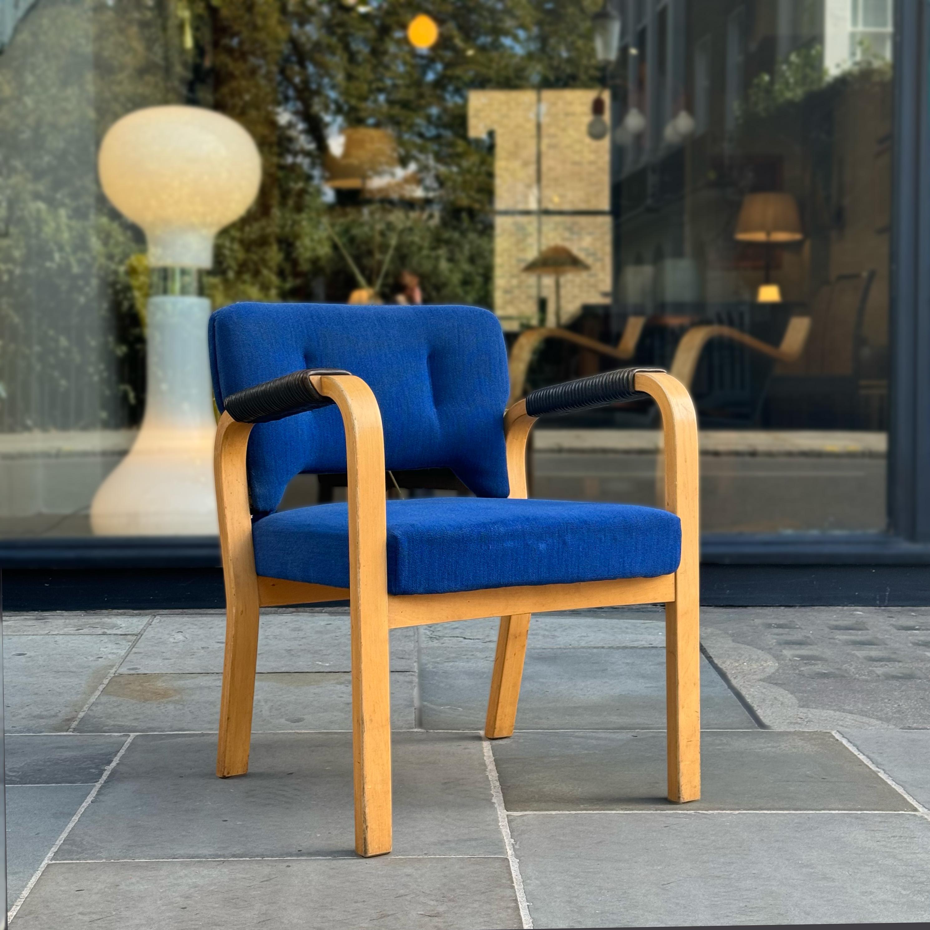 Model #43 Armchair, Maija Heikinheimo w. Alvar Aalto, Finland, 1960s For Sale 2