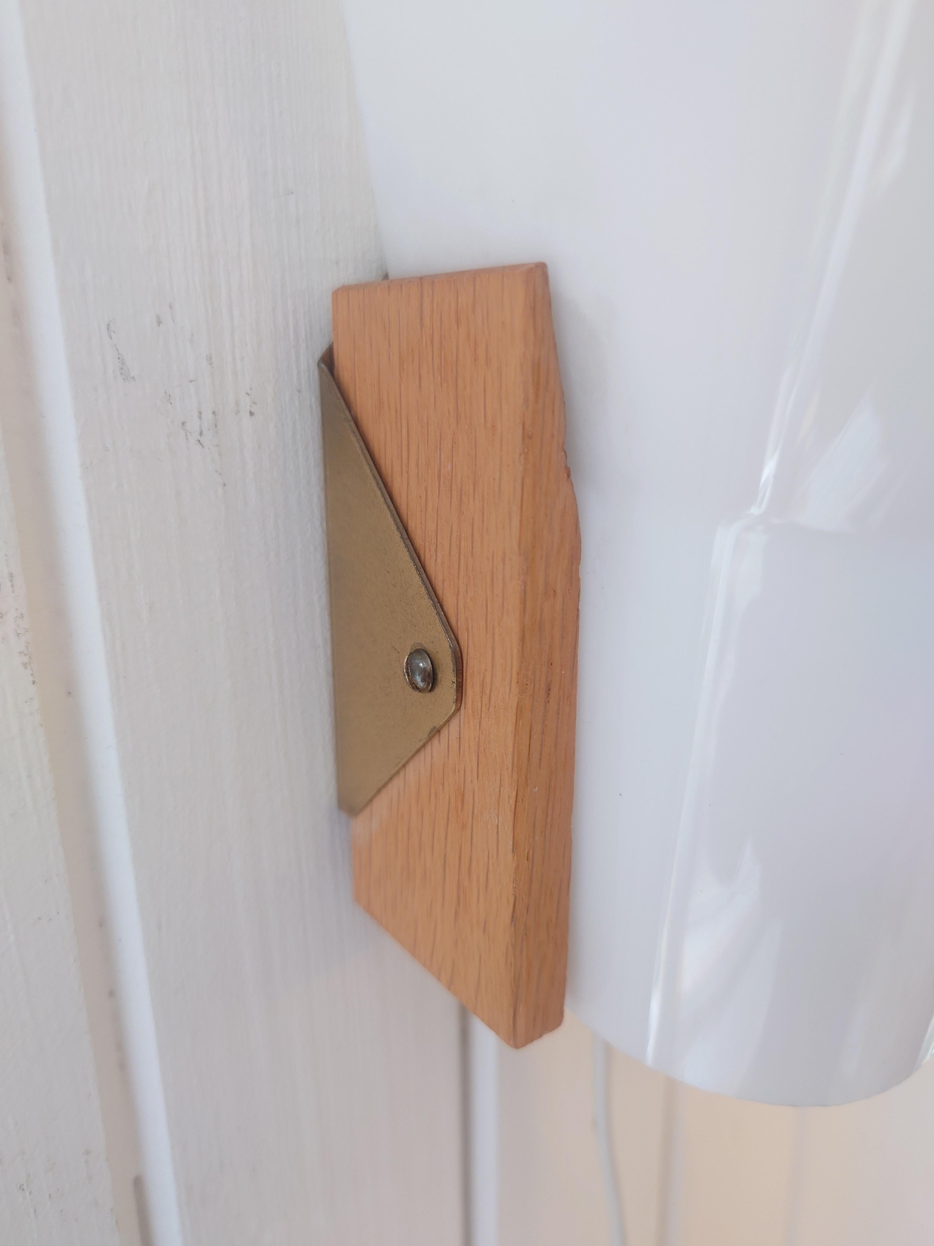 Lámpara de pared Model 431 de Hans Bergström para Philips, Suecia, años 60 Roble en venta