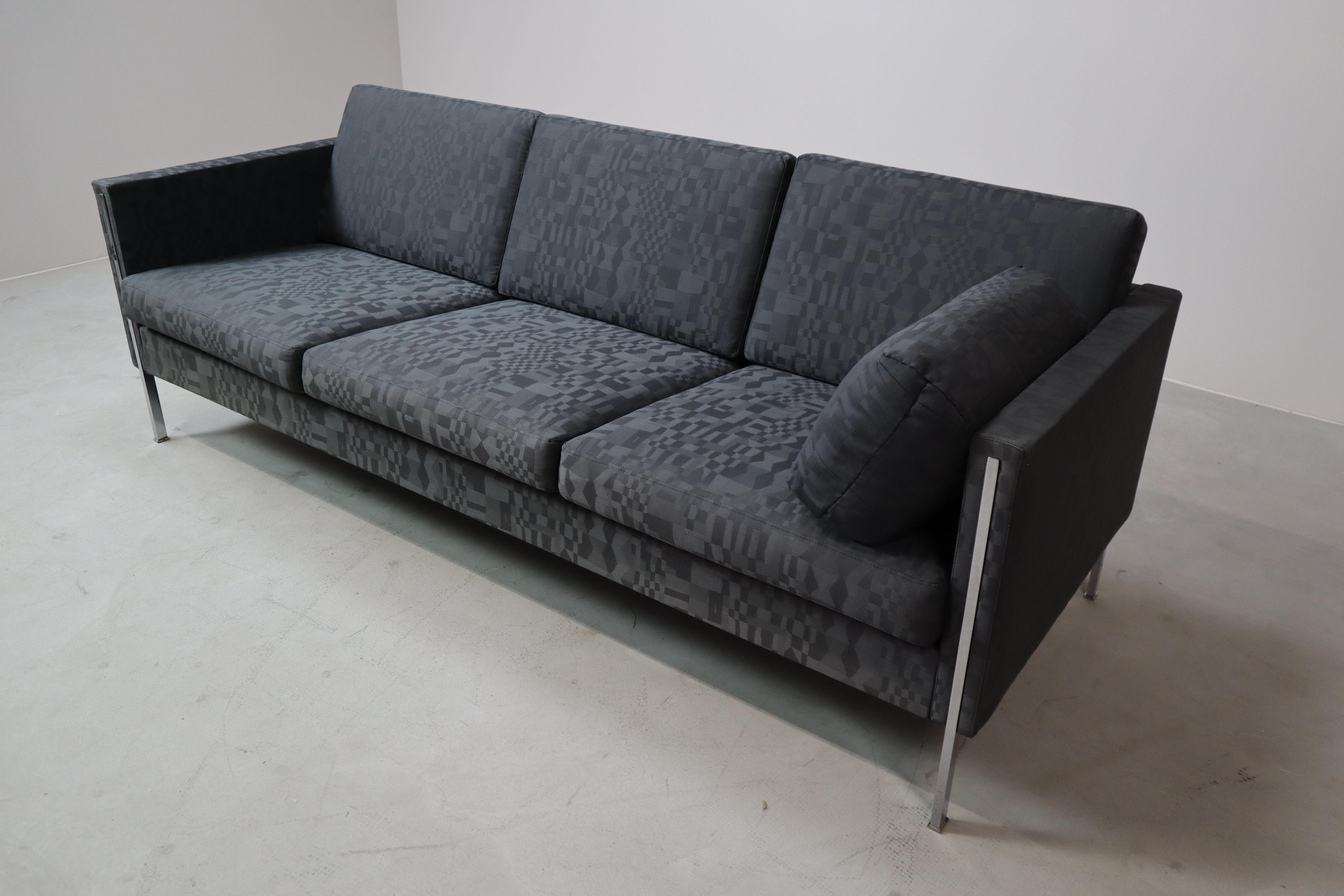 Canapé 3 places modèle 442 par Pierre Paulin pour Artifort, 1962. en vente 1