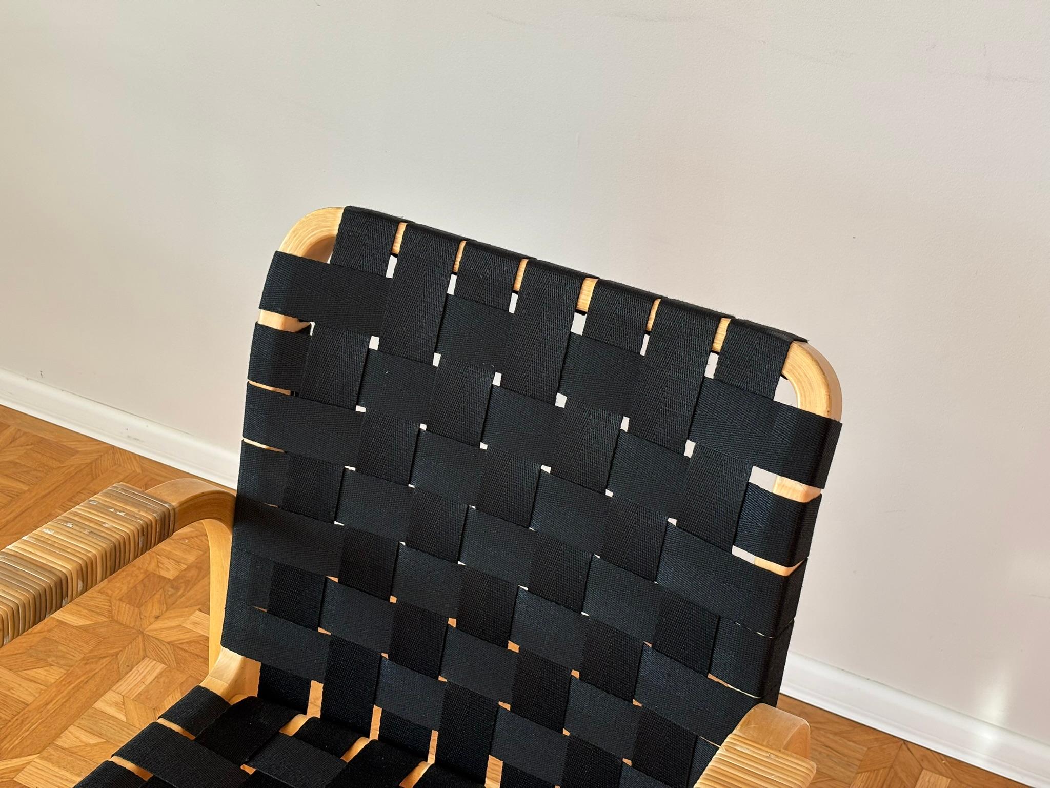 Model 45 Lounge Chairs by Alvar Aalto for Artek, 1970s For Sale 3