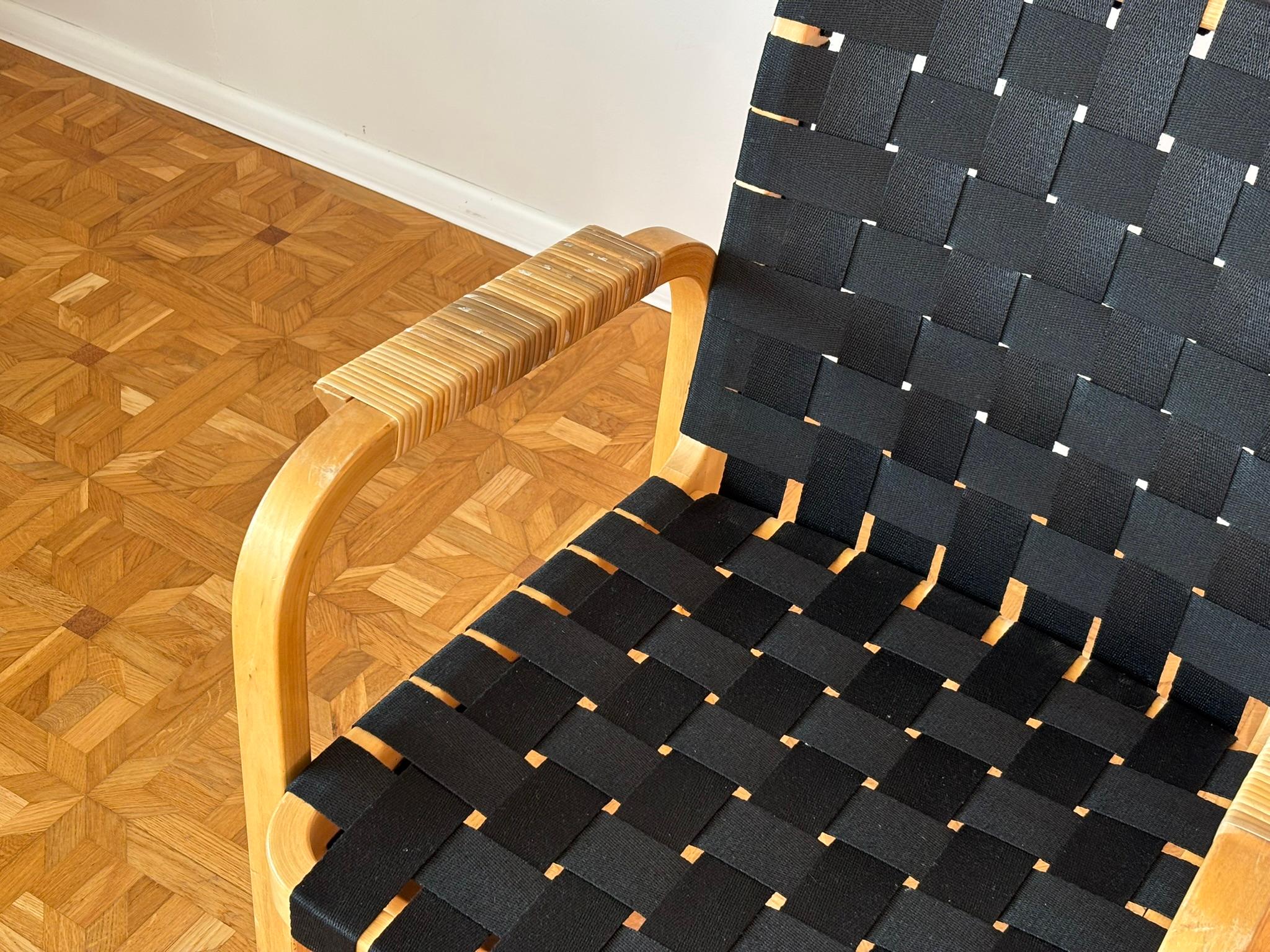 Model 45 Lounge Chairs by Alvar Aalto for Artek, 1970s For Sale 4