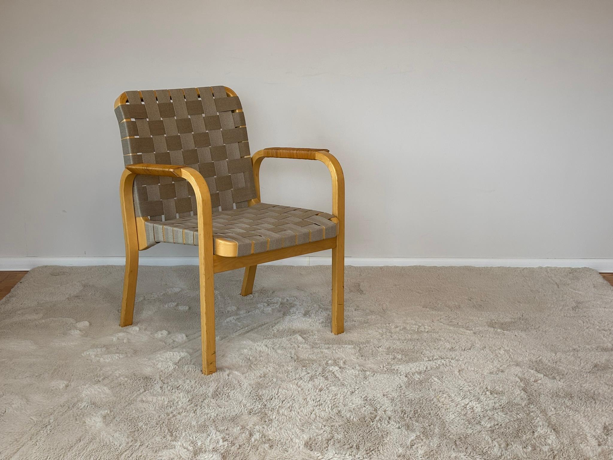 Model 45 Lounge Chairs by Alvar Aalto for Artek, 1970s For Sale 1
