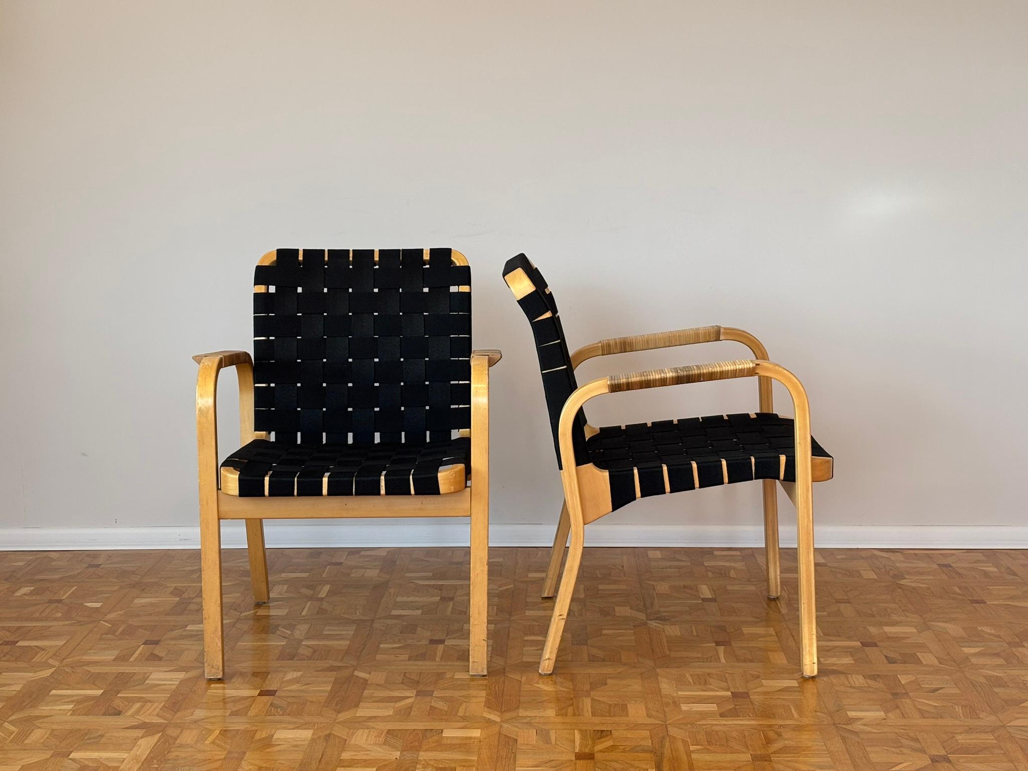 Model 45 Lounge Chairs by Alvar Aalto for Artek, 1970s Set of 2 For Sale 3