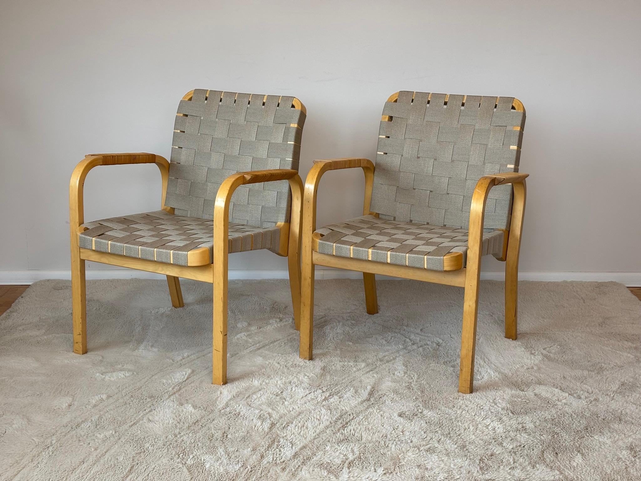 Mid-Century Modern Model 45 Lounge Chairs by Alvar Aalto for Artek, 1970s Set of 2 For Sale