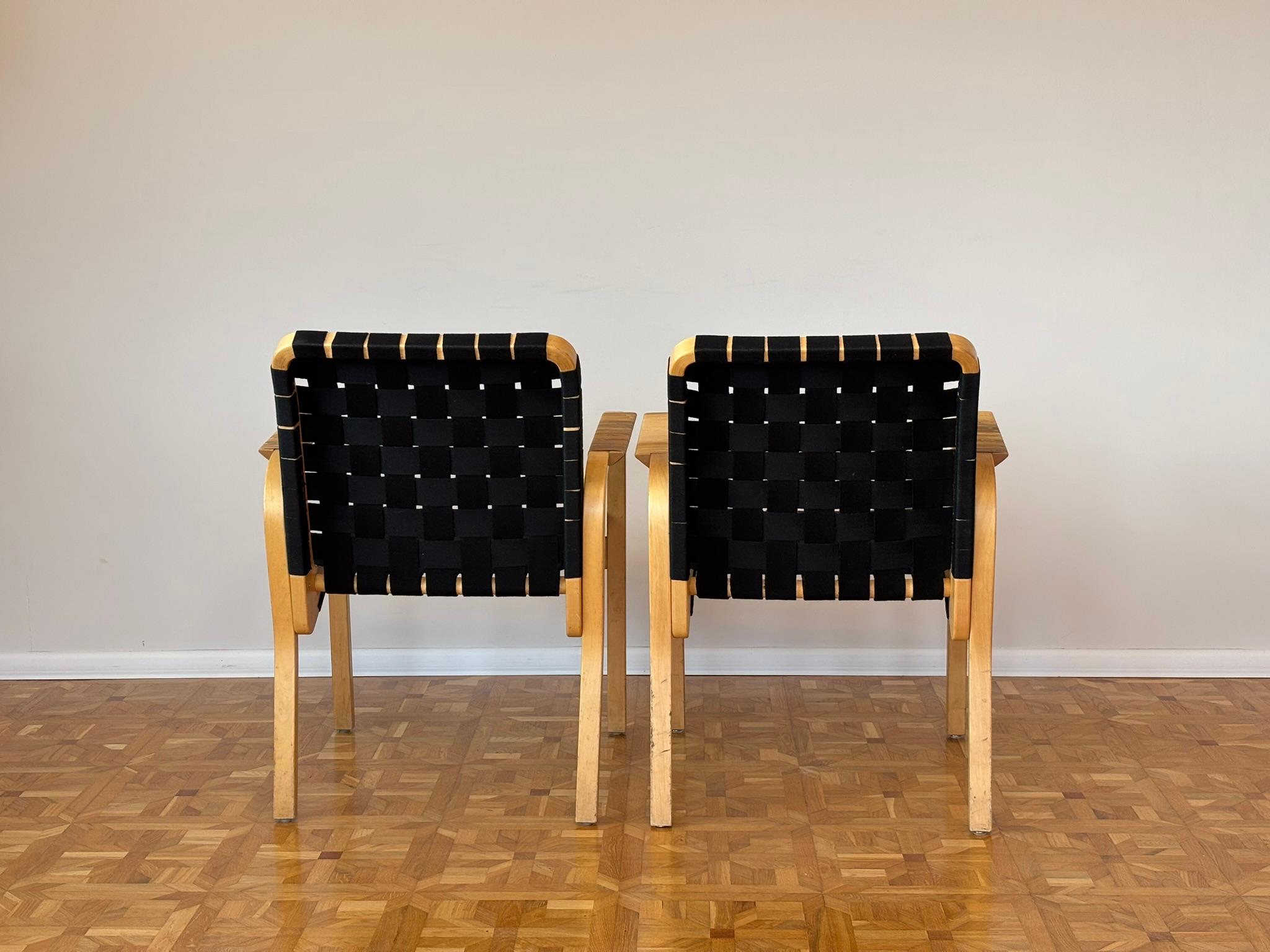 Linen Model 45 Lounge Chairs by Alvar Aalto for Artek, 1970s Set of 2 For Sale