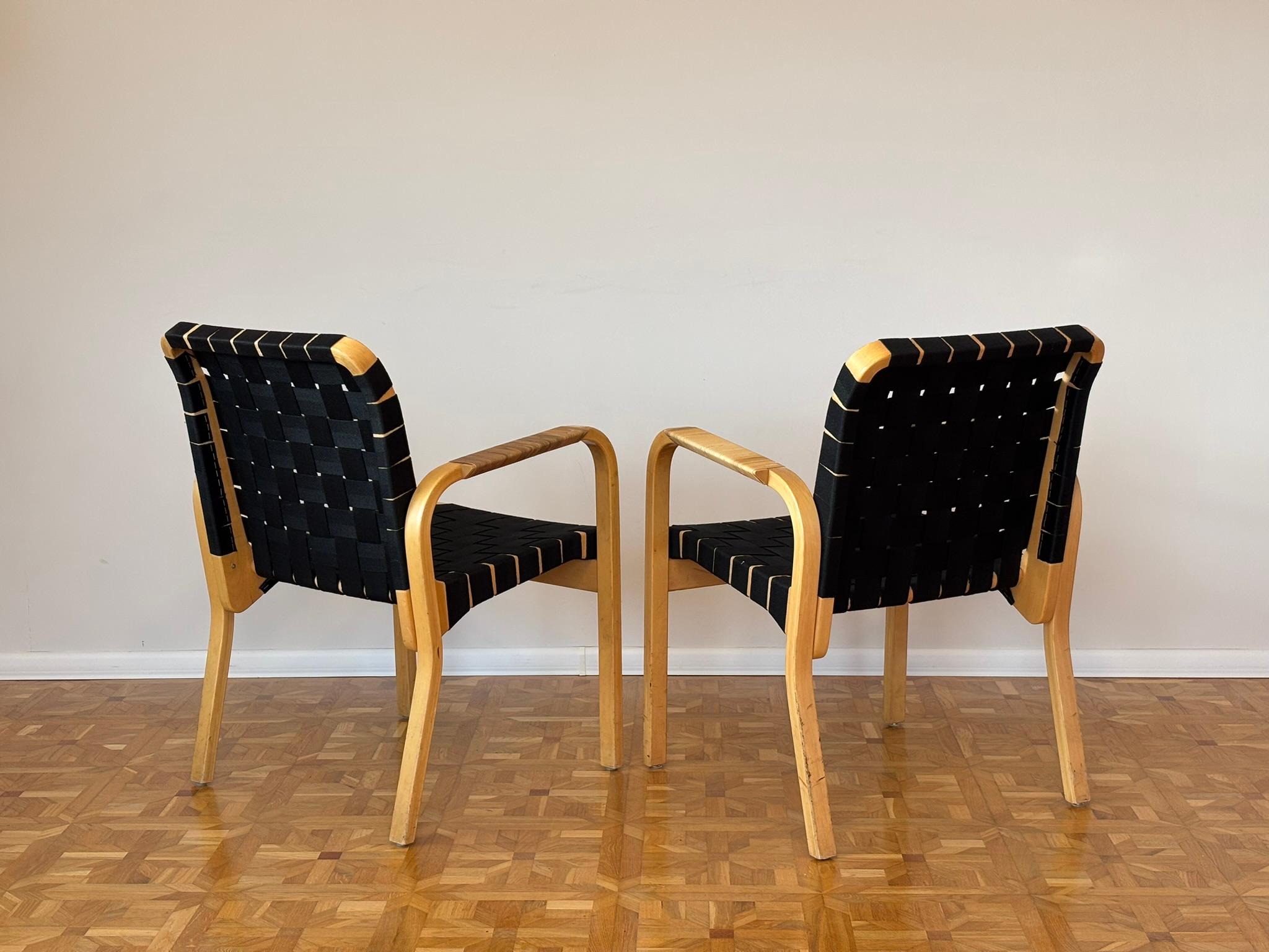 Model 45 Lounge Chairs by Alvar Aalto for Artek, 1970s Set of 2 For Sale 1