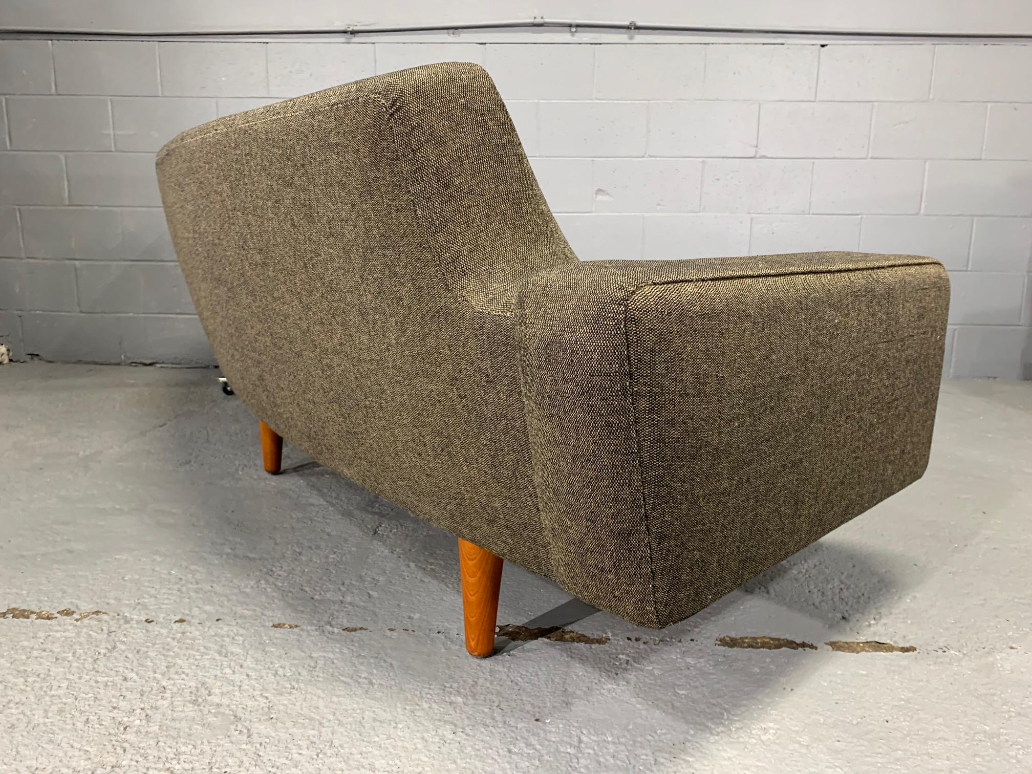 Model 450 Banana Curved Sofa by Illum Wikkelsø for Aarhus Polstrermøbelfabrik (Stoff)