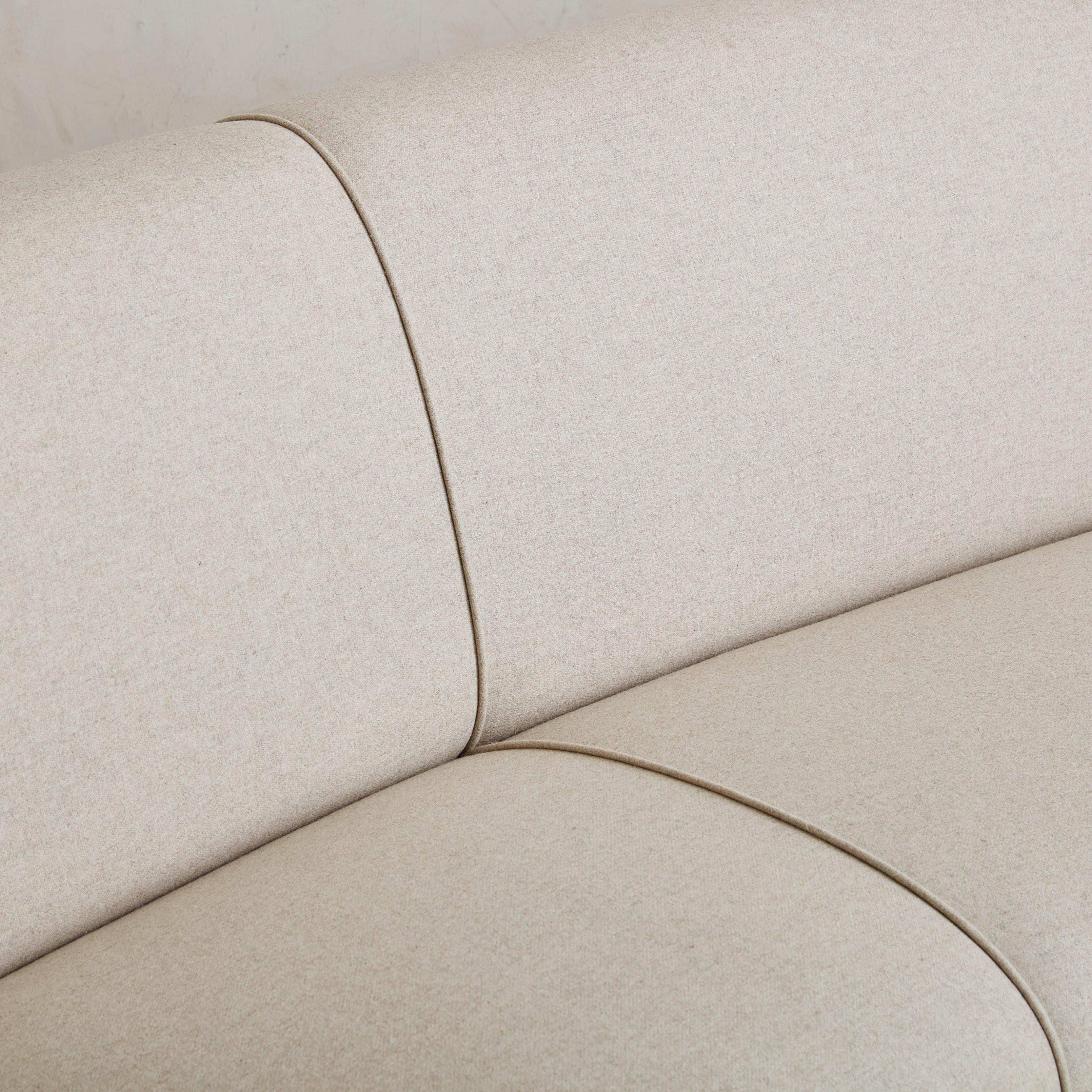 Model 450' Banana Sofa by Illum Wikkelsø for Aarhus Polstermøbelfabrik For Sale 4