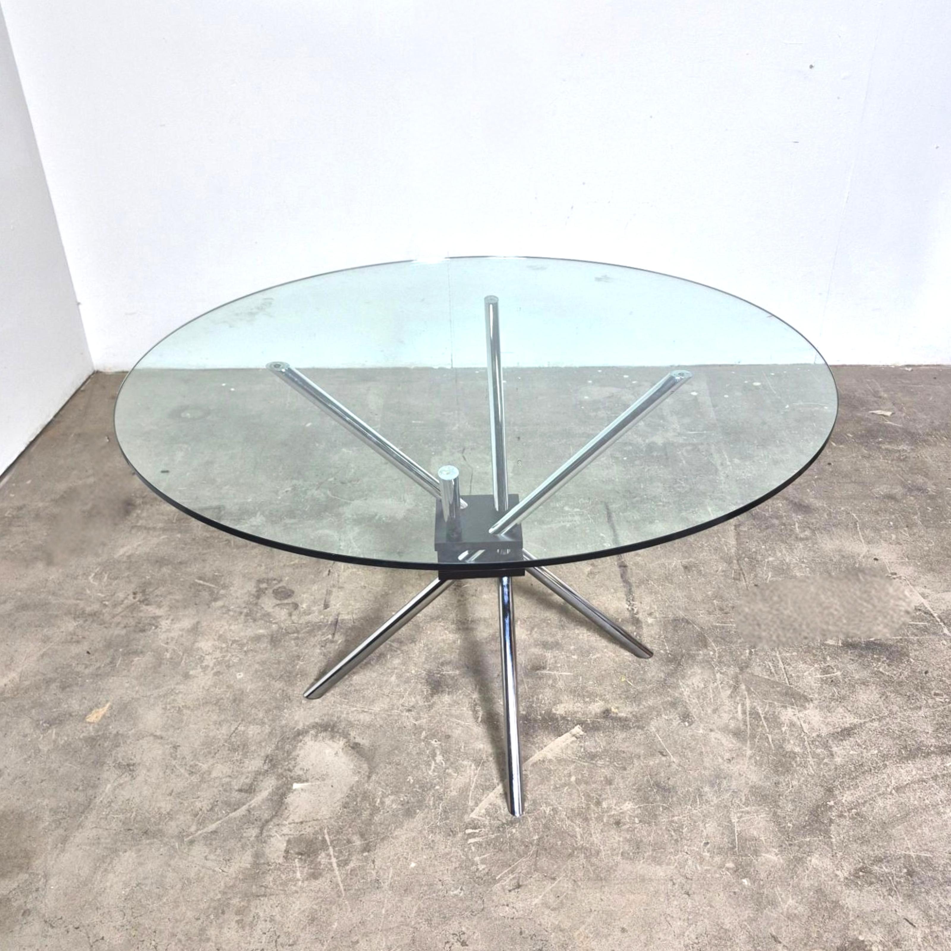Bauhaus Table de salle à manger Model No 459 par Takehiko Mizutani pour Alivar, Italie, années 1980 en vente