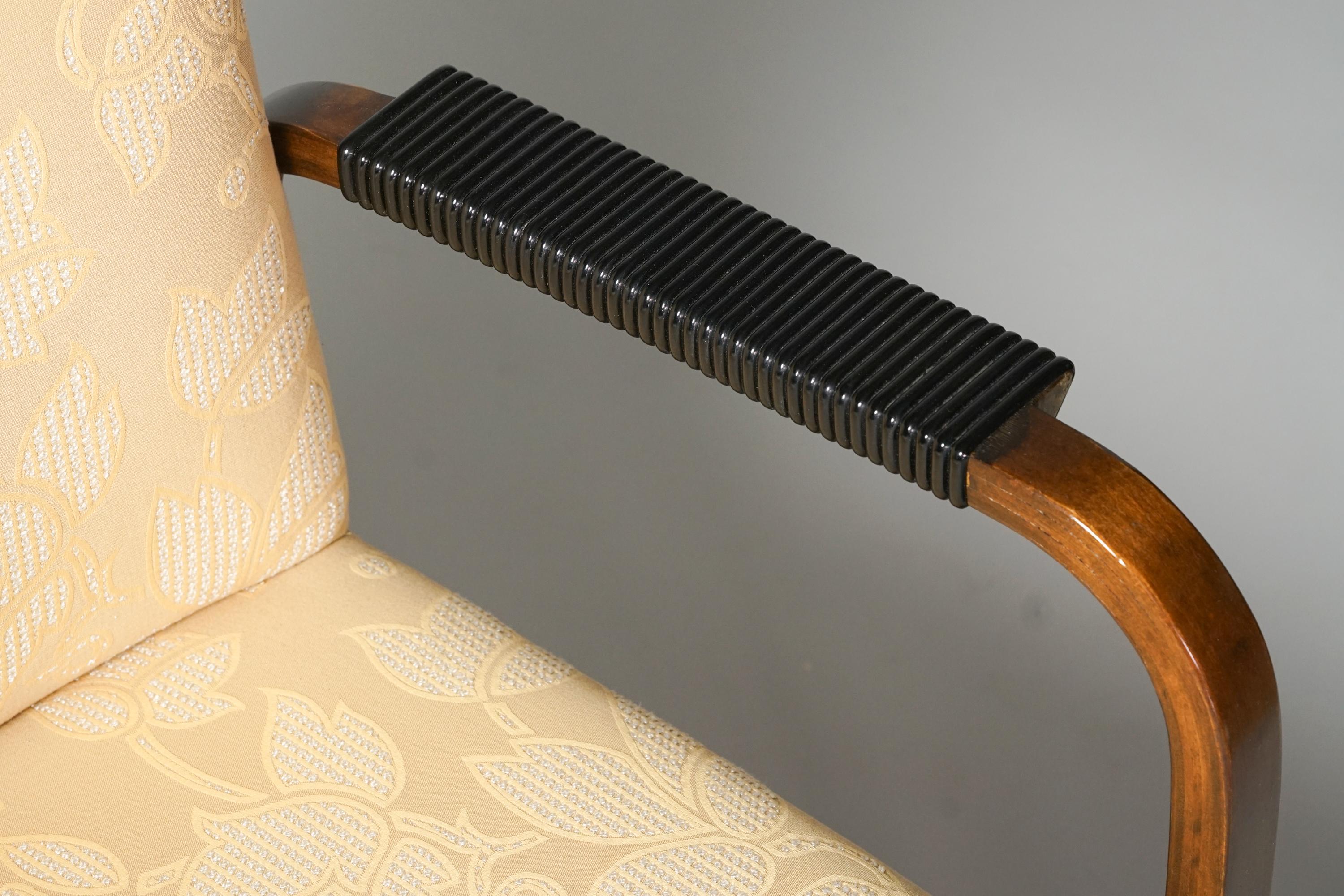 Mordenzato Poltrona Model 46 con tessuto floreale, Alvar Aalto, 1930/1940 in vendita