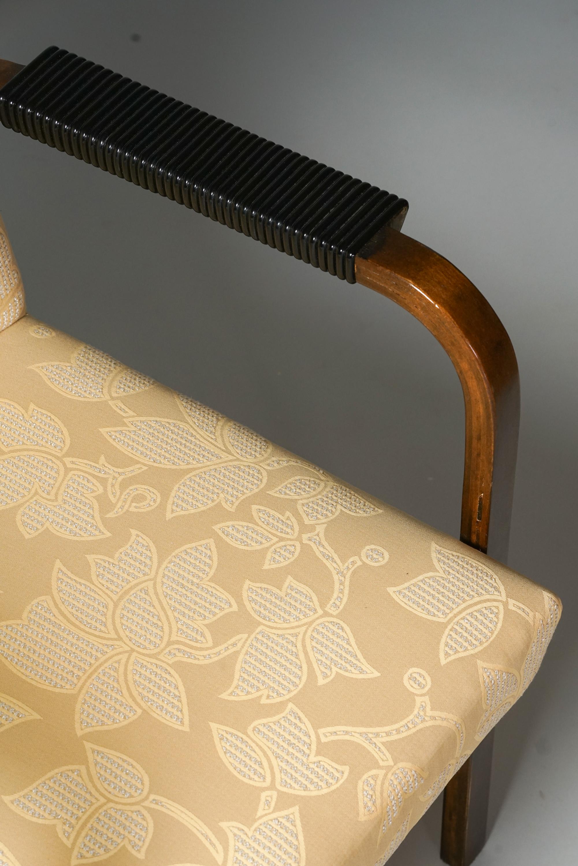 Metà XX secolo Poltrona Model 46 con tessuto floreale, Alvar Aalto, 1930/1940 in vendita