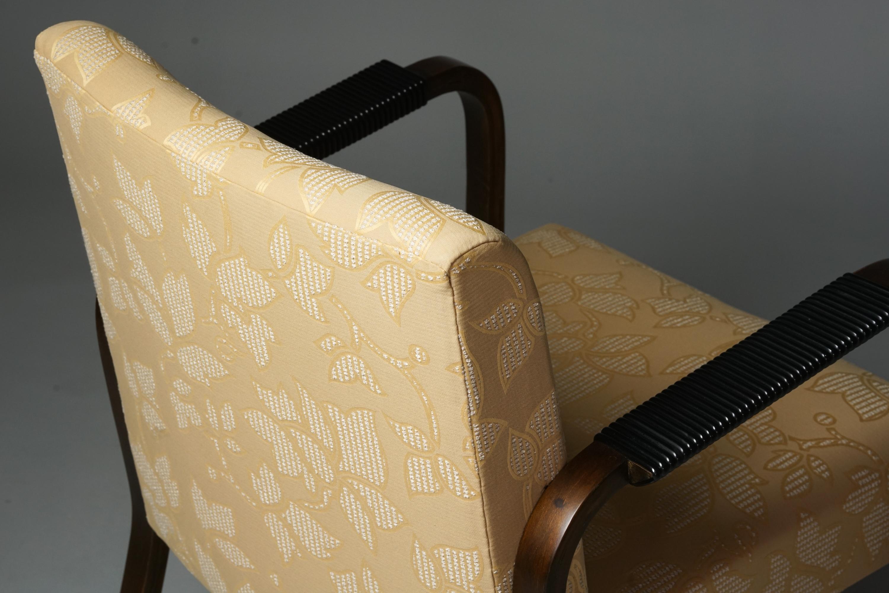Model 46 Armchair with Floral Fabric, Alvar Aalto, 1930/1940s For Sale 1