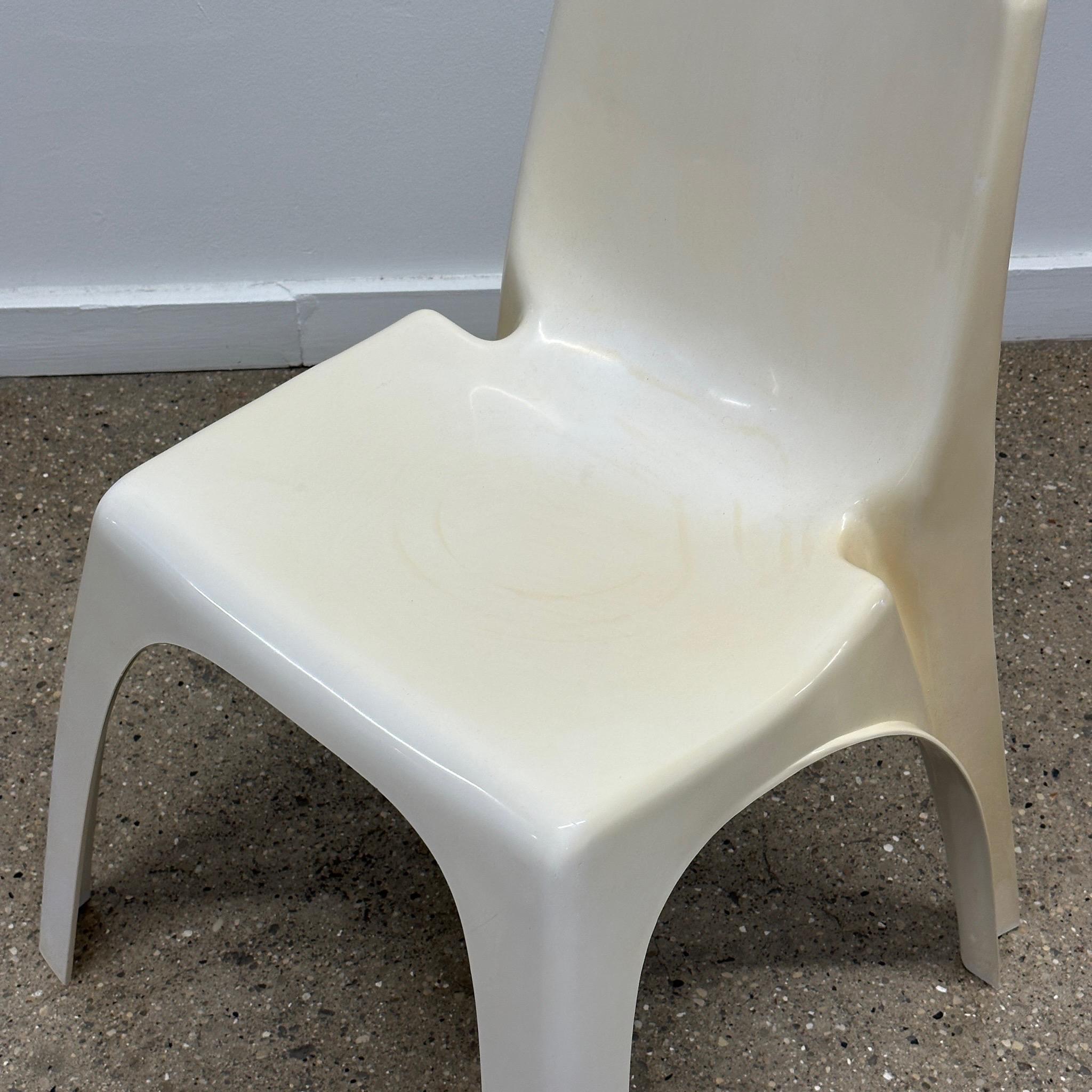 c. 1965. Rare molded plastic chair. Made in Italy.
