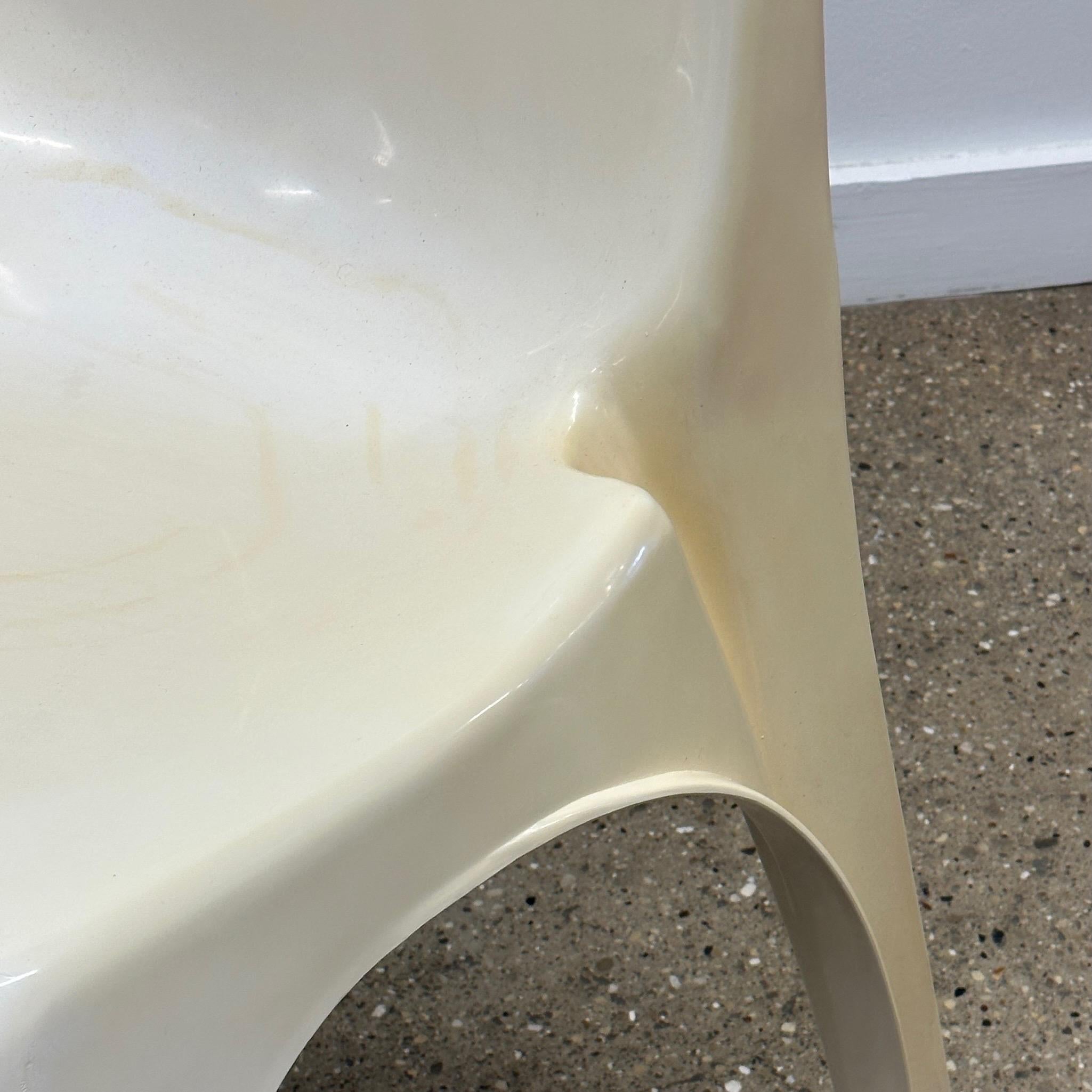Model 4850 Chair by Giorgina Castiglioni for Kartell In Good Condition For Sale In Chicago, IL