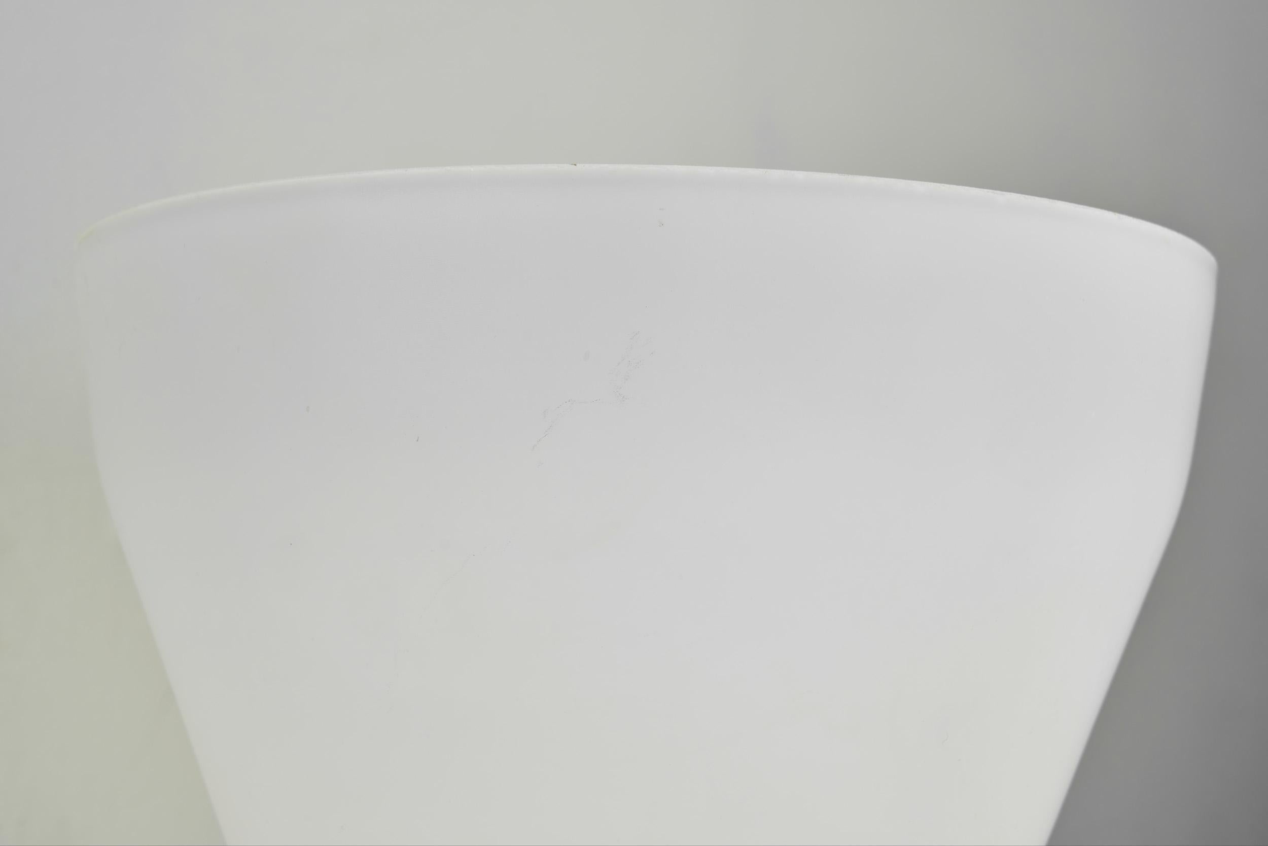 Lampada da parete in vetro opalino Model 