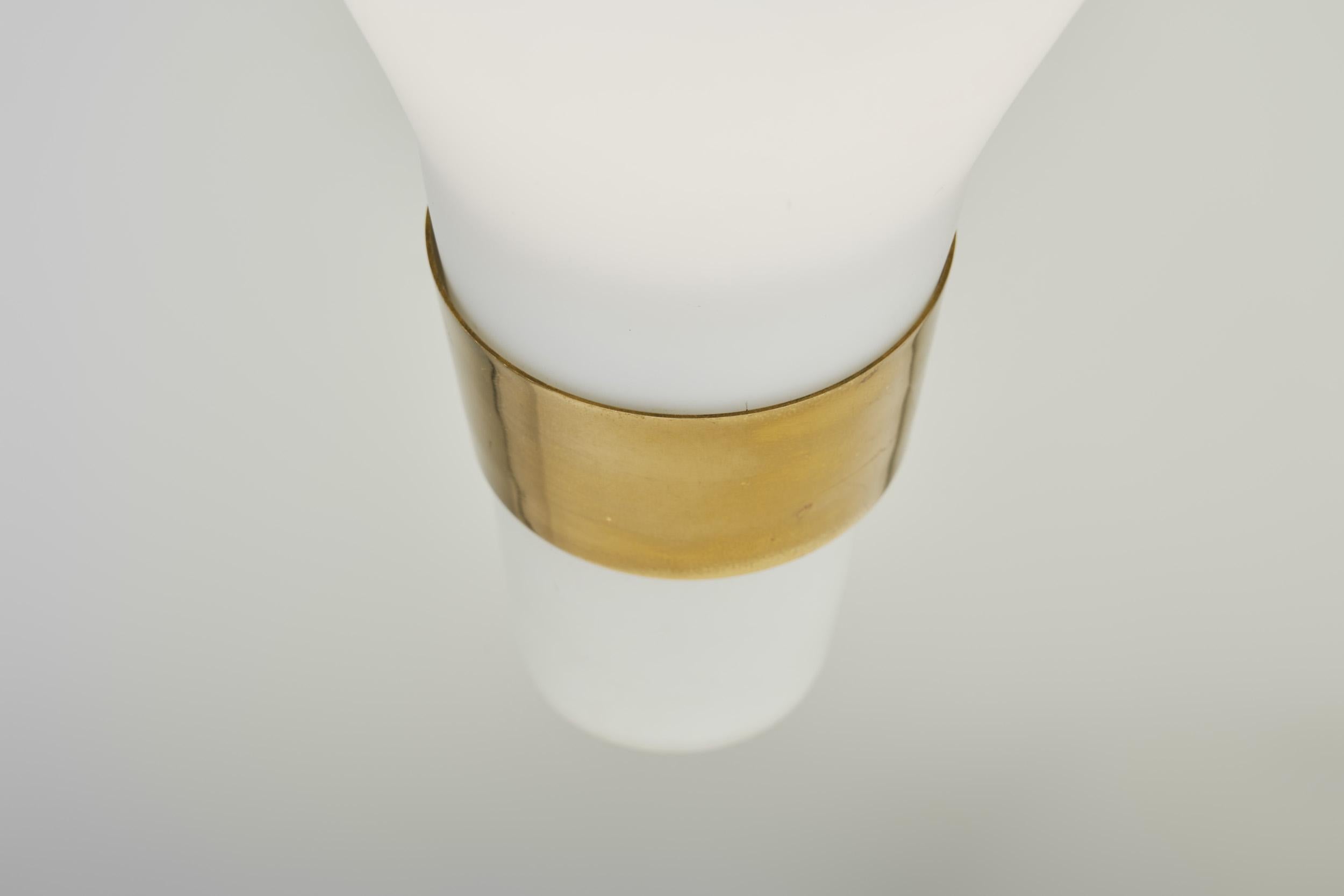 Lampada da parete in vetro opalino Model 