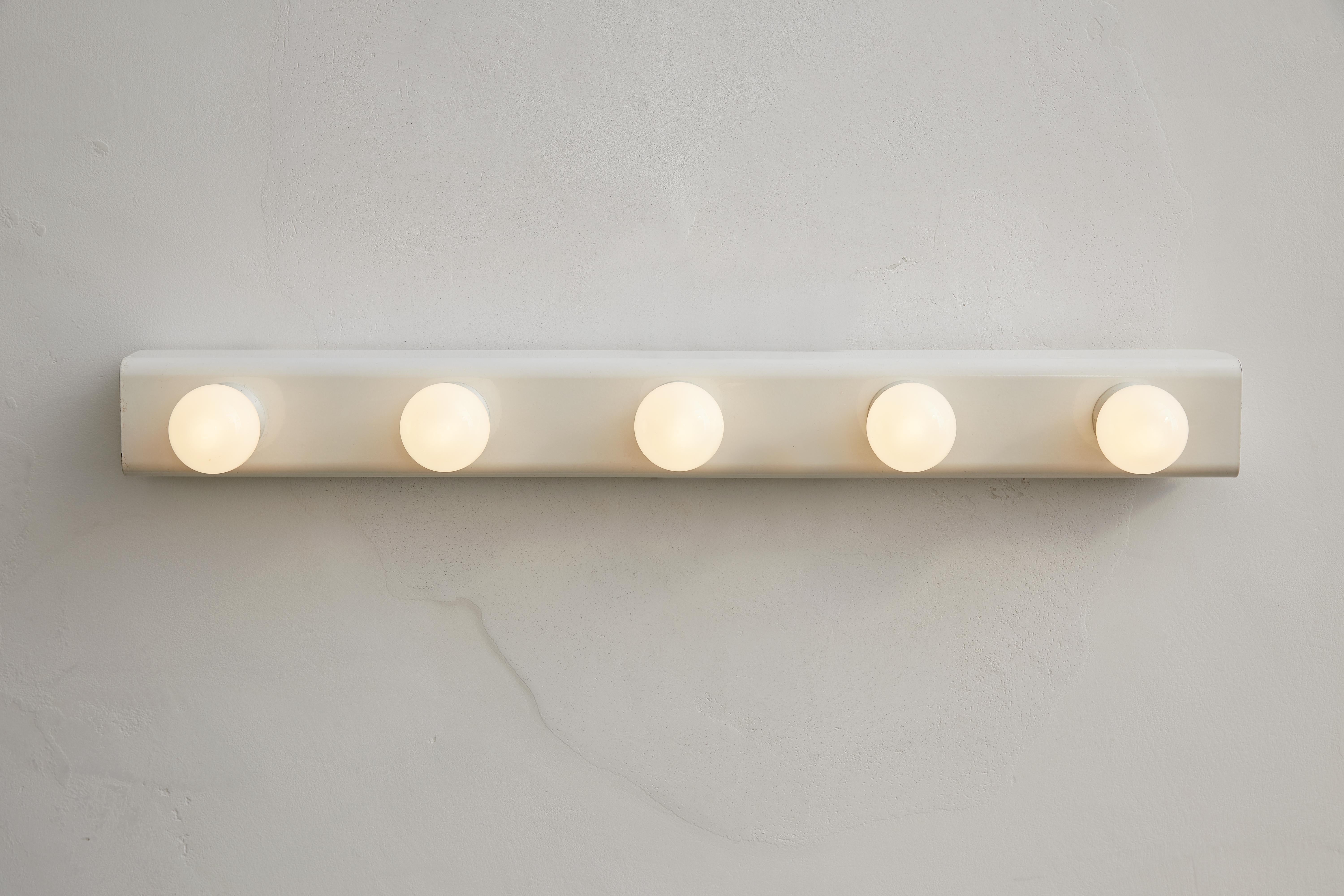 Italian Model 50 White Metal Wall Sconce  by Gino Sarfatti for Arteluce C. 1968 For Sale