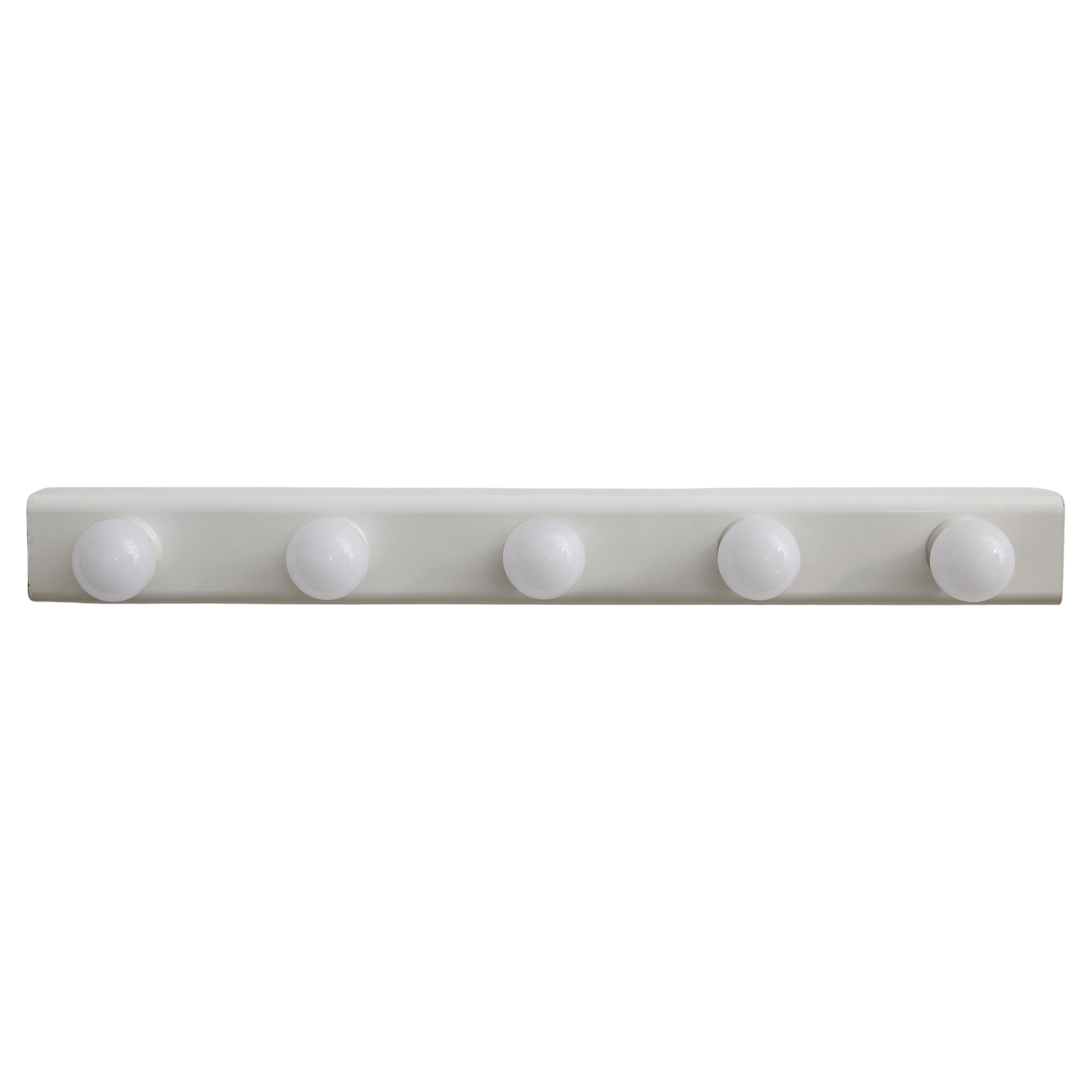 Model 50 White Metal Wall Sconce  by Gino Sarfatti for Arteluce C. 1968 For Sale