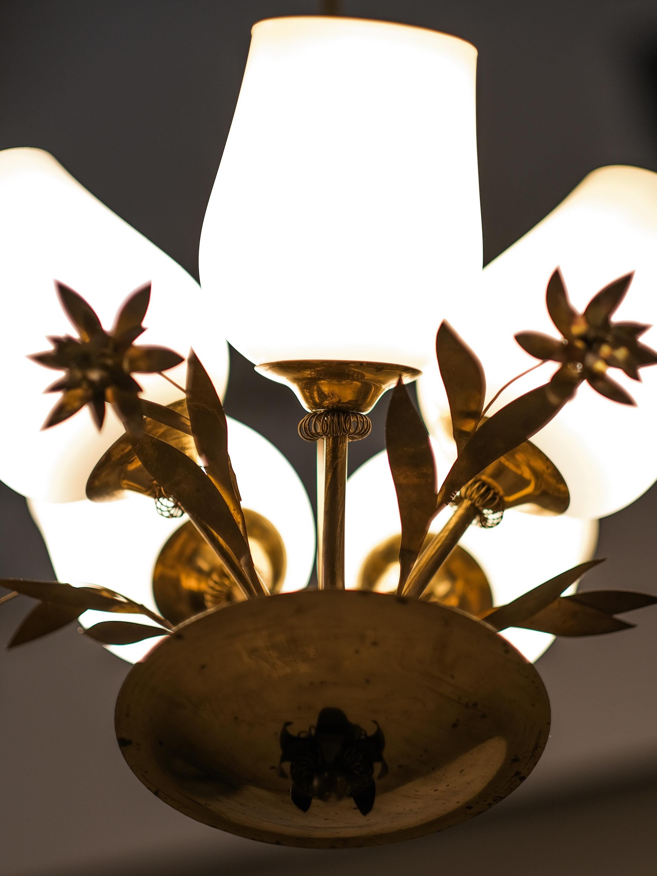 Lampe lustre modèle 501-5 en laiton et verre par Stockmann, Finlande, années 1950 en vente 6