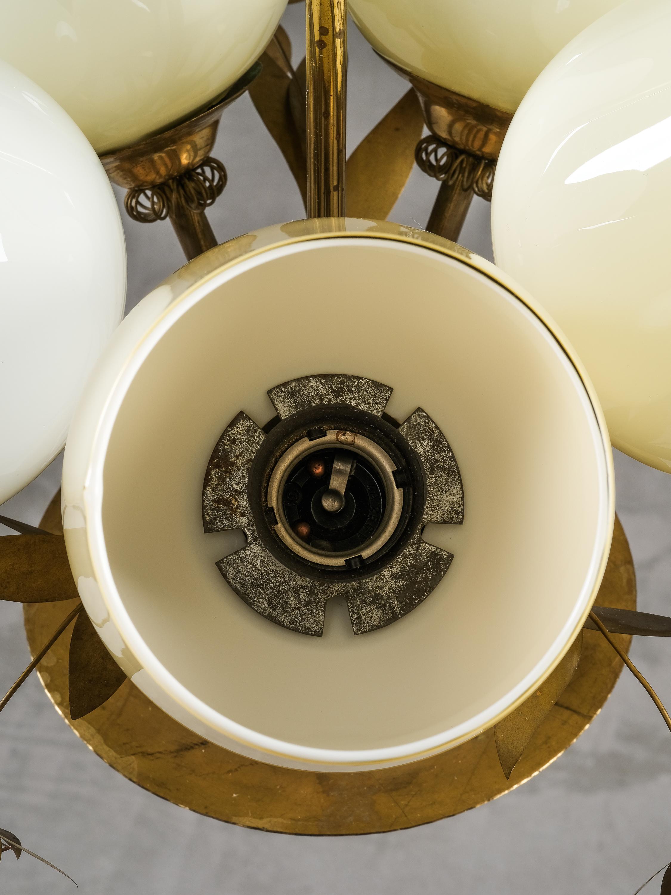 Lampe lustre modèle 501-5 en laiton et verre par Stockmann, Finlande, années 1950 en vente 9