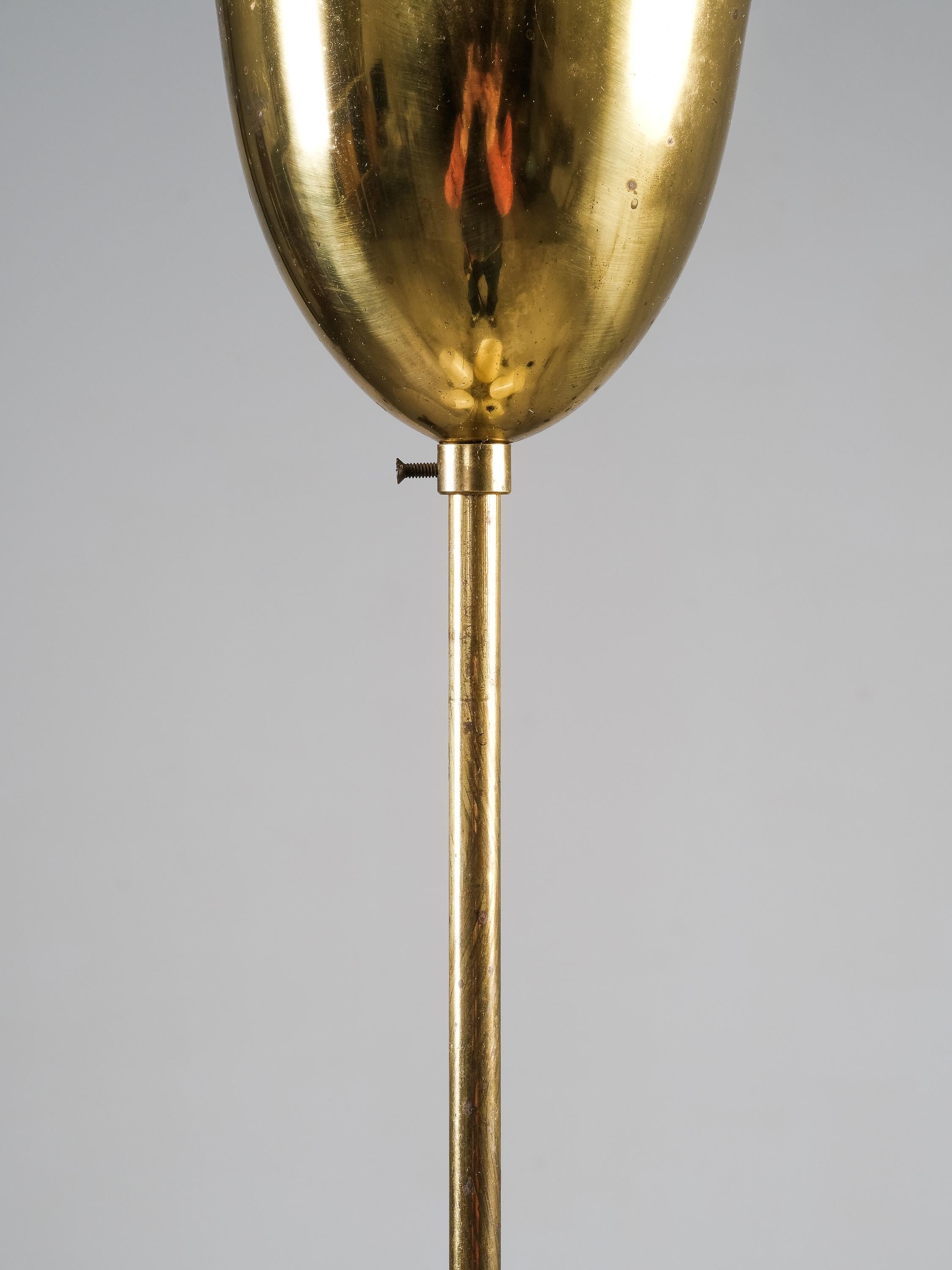 Finlandais Lampe lustre modèle 501-5 en laiton et verre par Stockmann, Finlande, années 1950 en vente