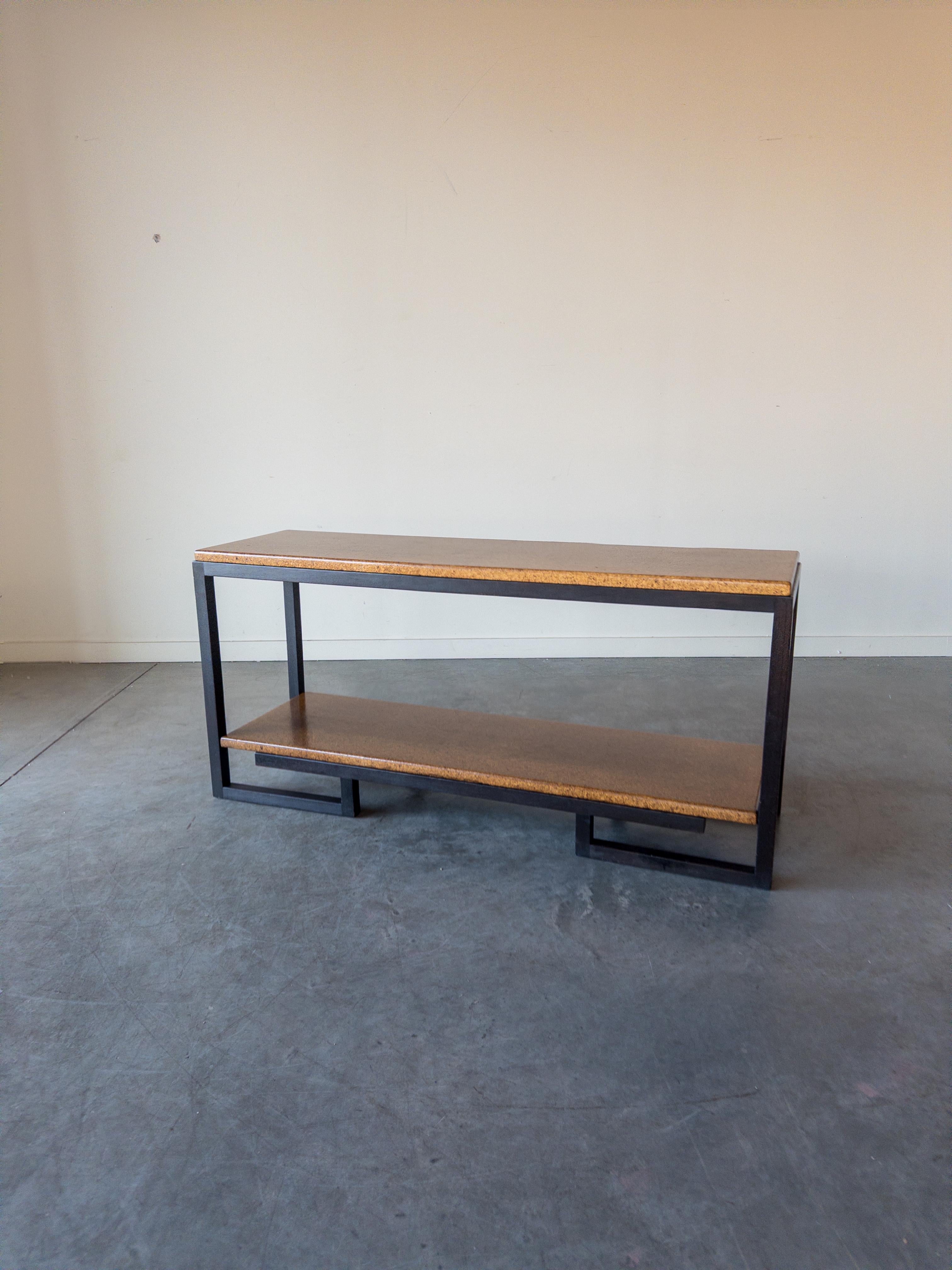 Model 5019 Two-tier console table by Paul T. Frankl for Johnson Furniture Compan In Good Condition For Sale In New York, NY